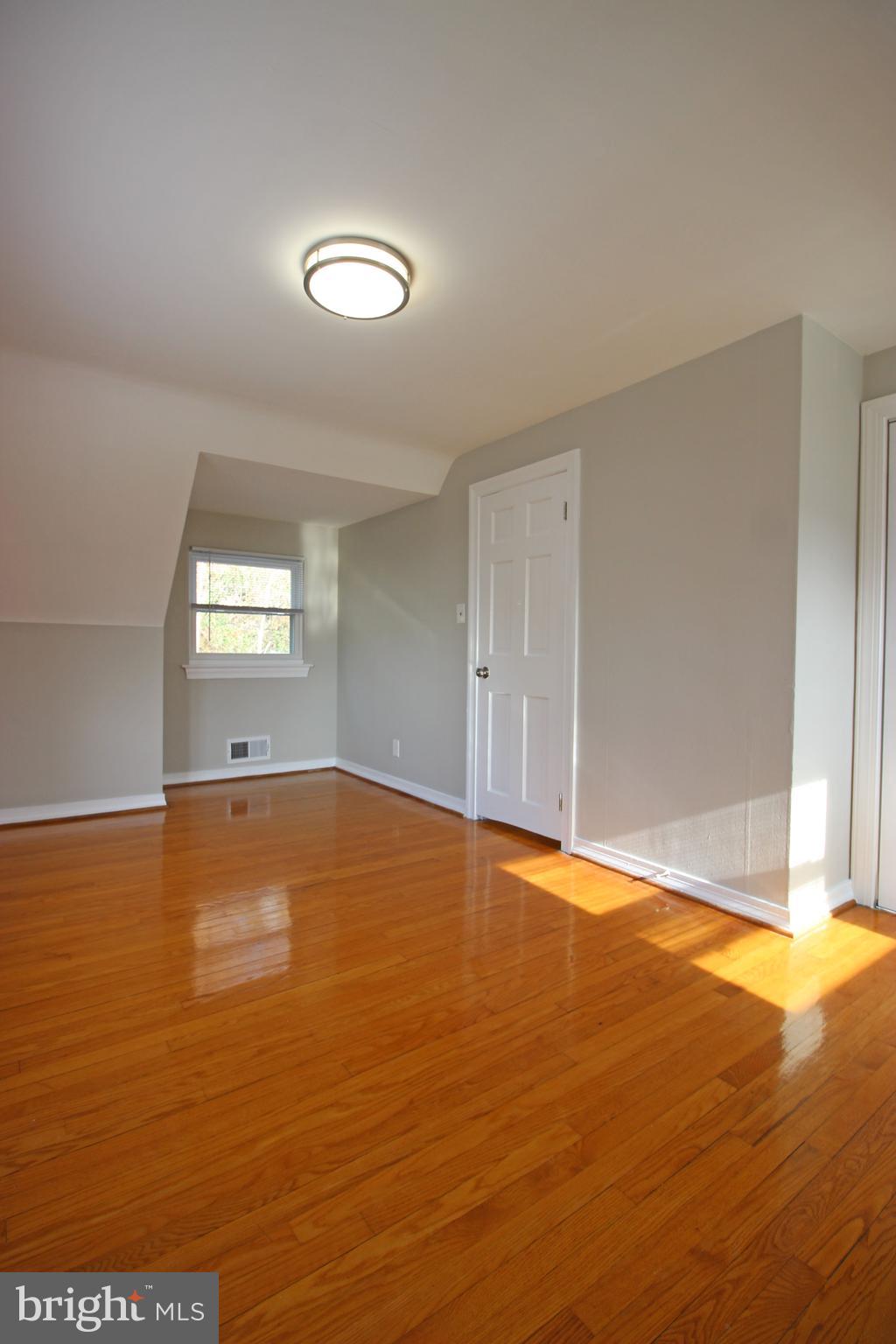 OAKCREST - Residential Lease