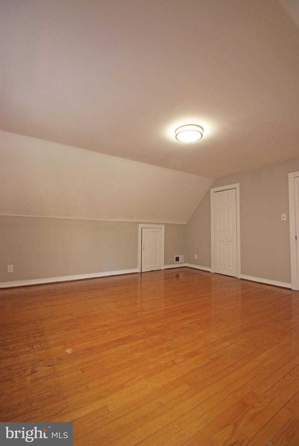 OAKCREST - Residential Lease