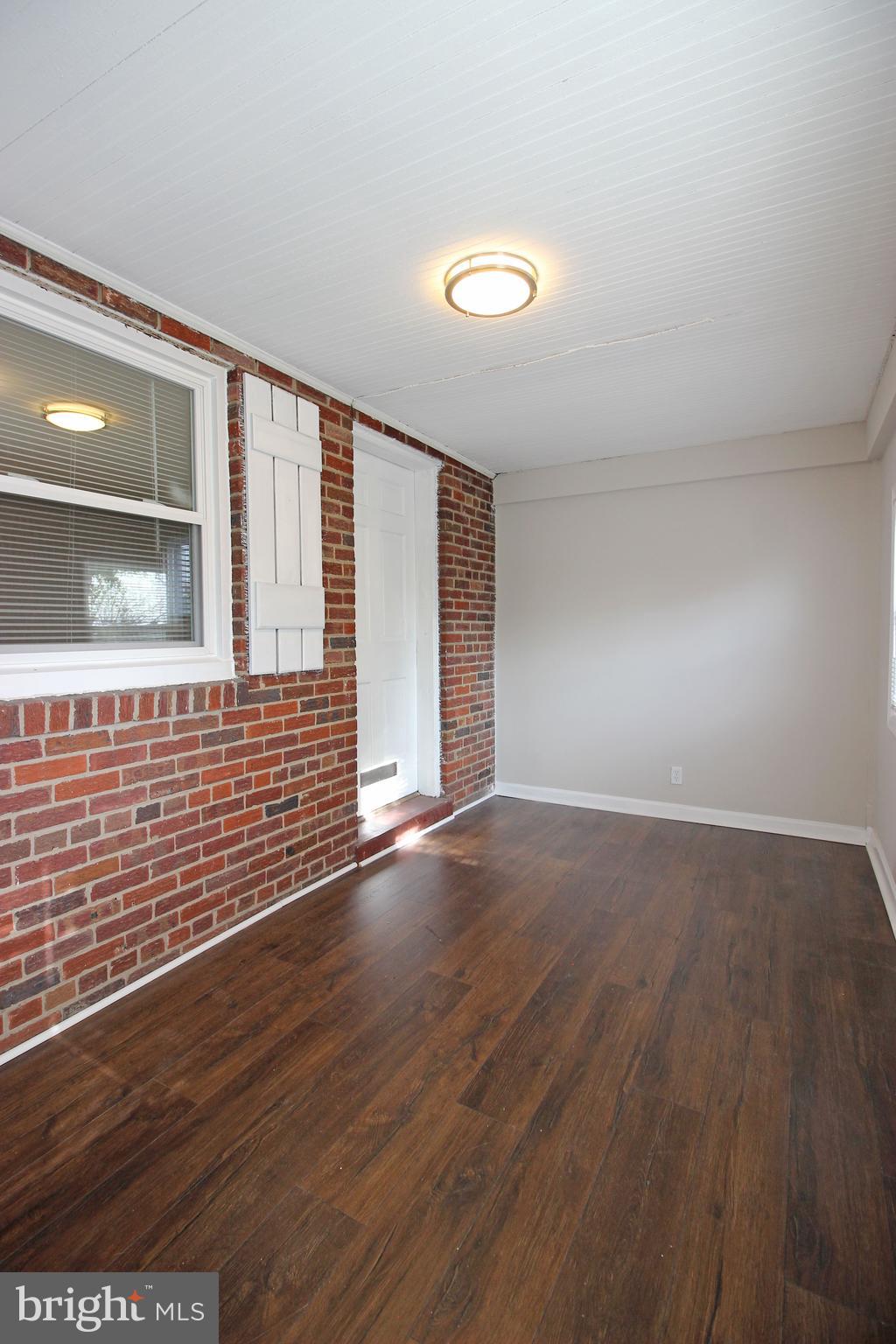 OAKCREST - Residential Lease