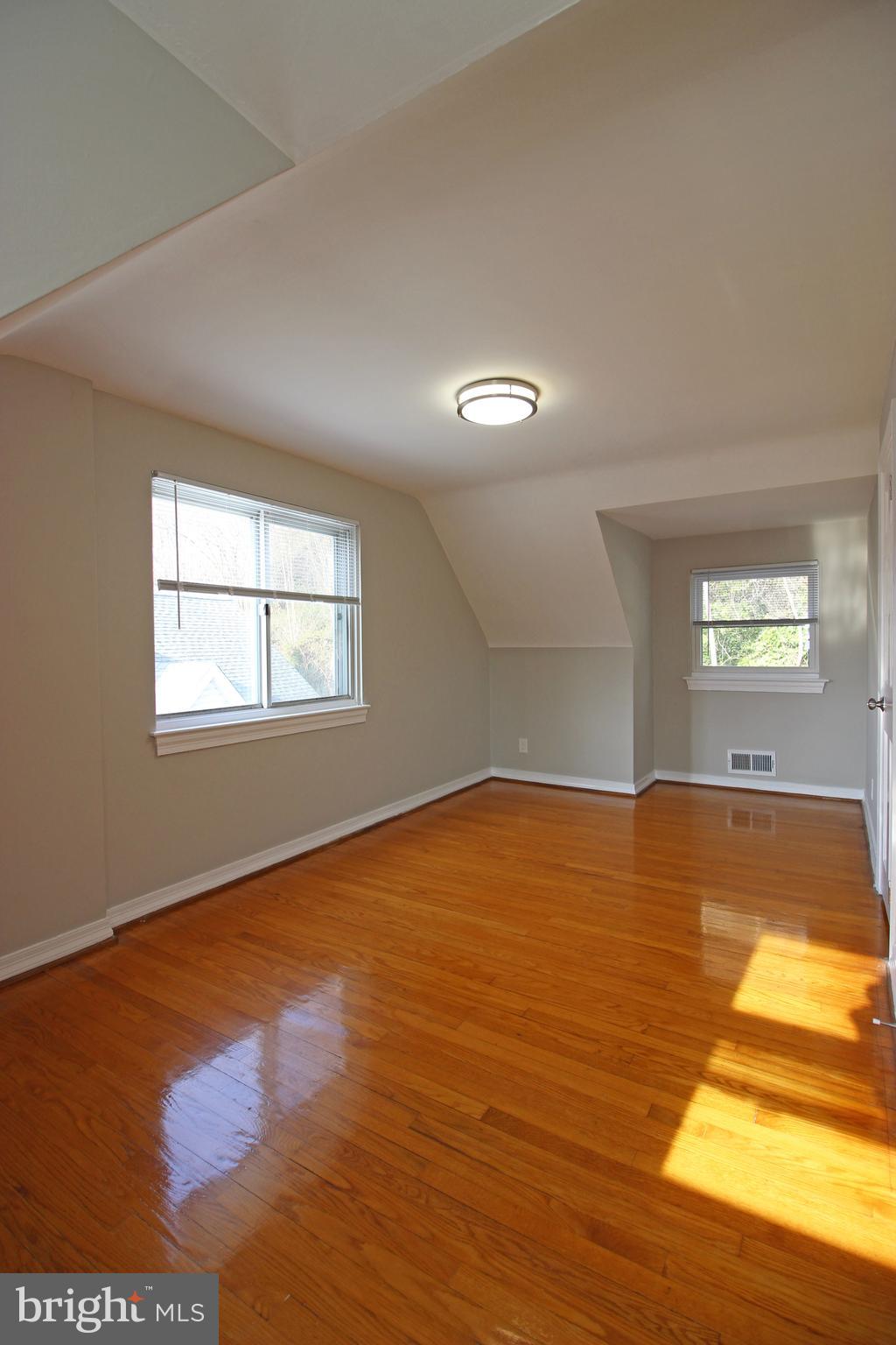 OAKCREST - Residential Lease