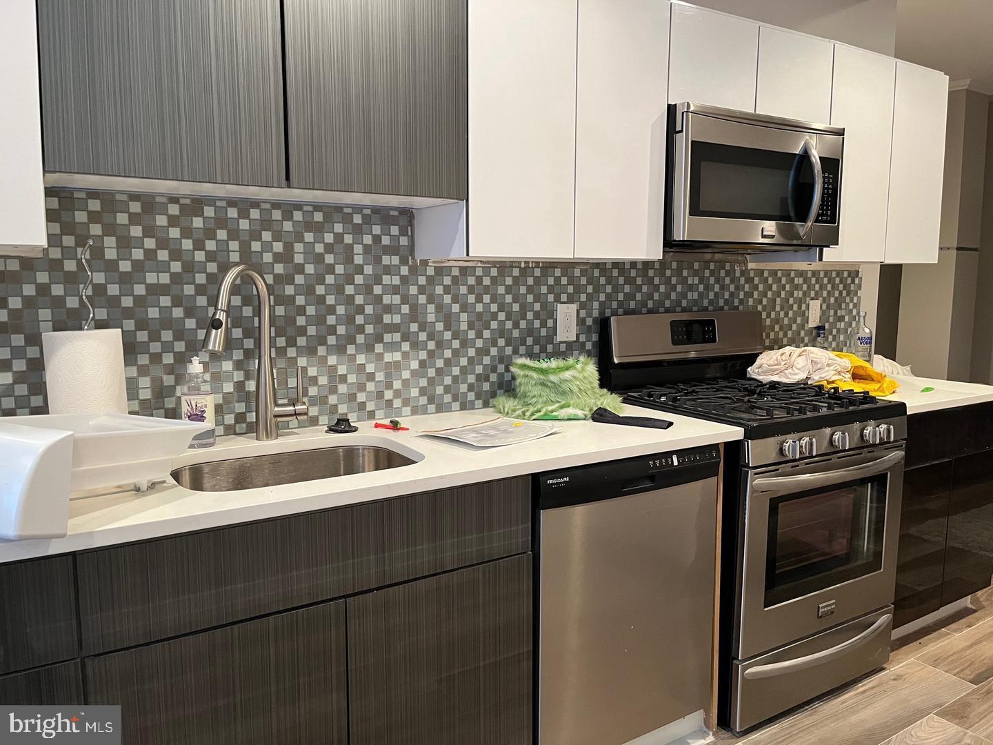 GRADUATE HOSPITAL - Residential Lease