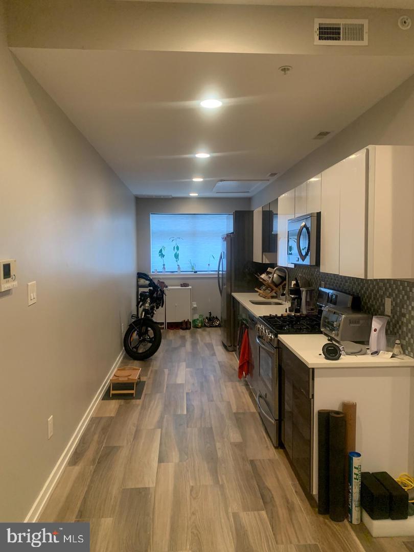 GRADUATE HOSPITAL - Residential Lease