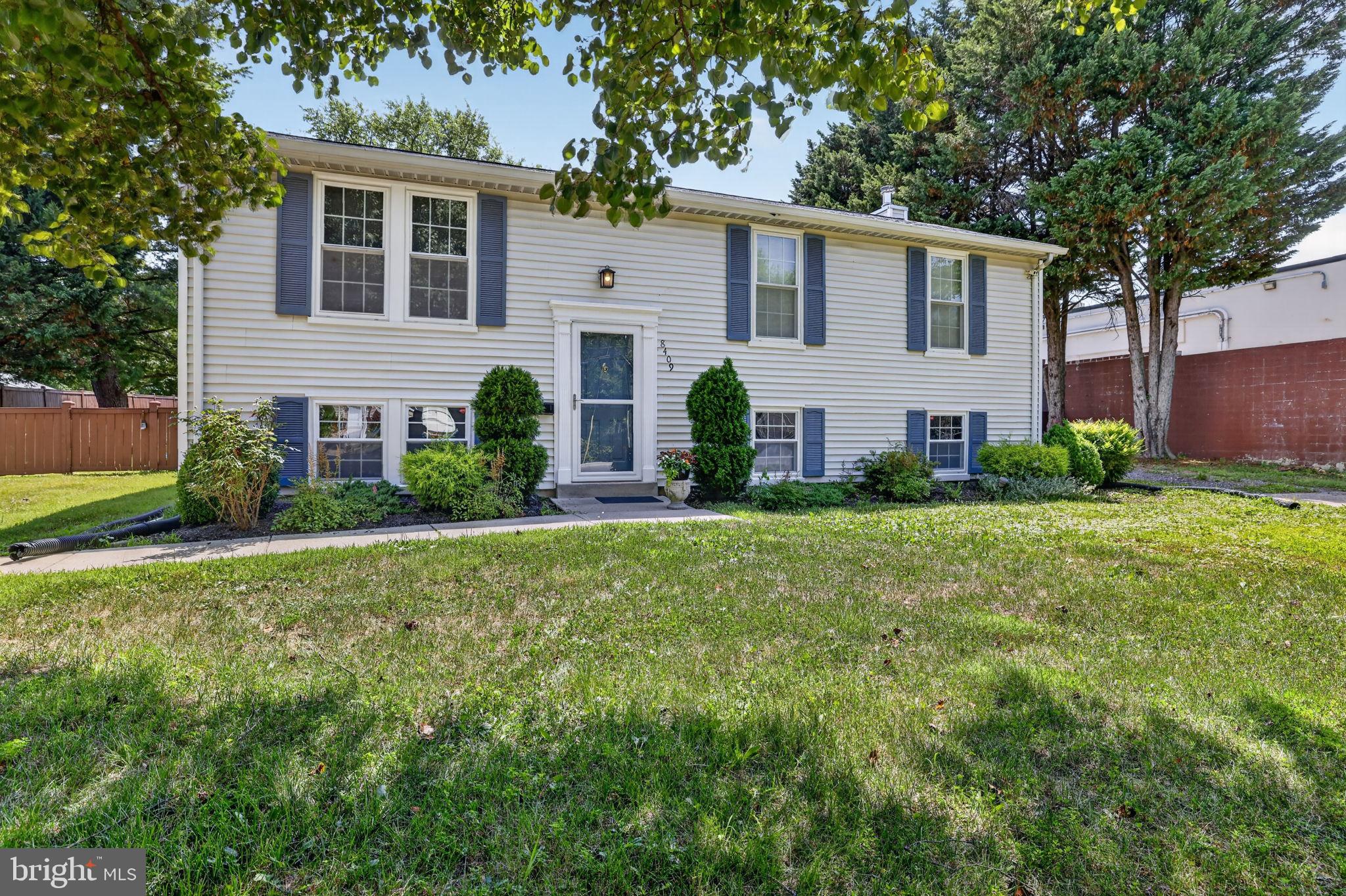 8409 LOCUST GROVE DRIVE