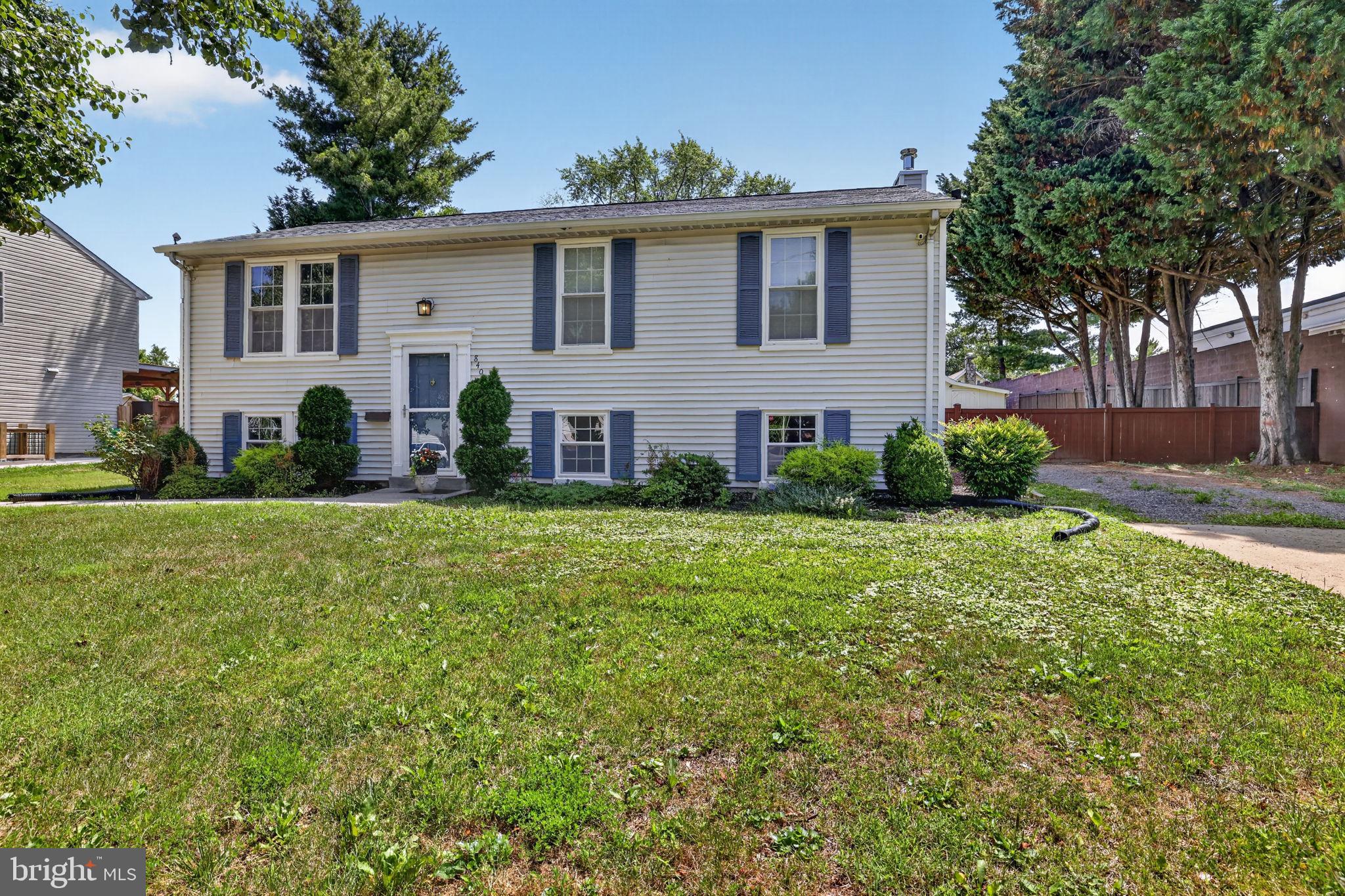 8409 LOCUST GROVE DRIVE