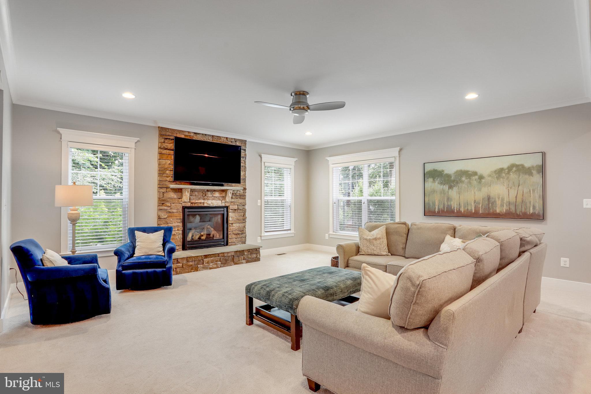 WEST VIENNA WOODS - Residential