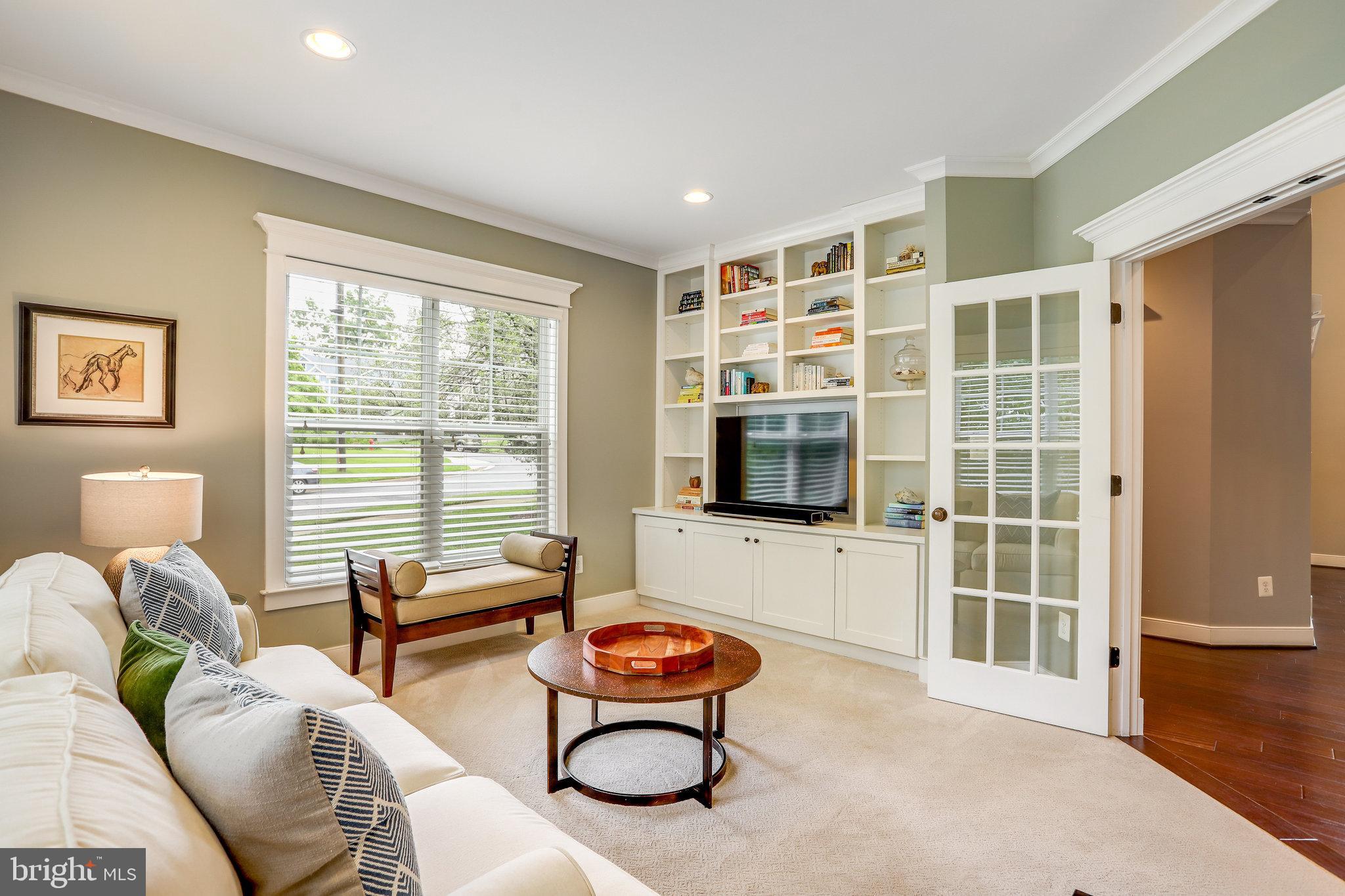 WEST VIENNA WOODS - Residential