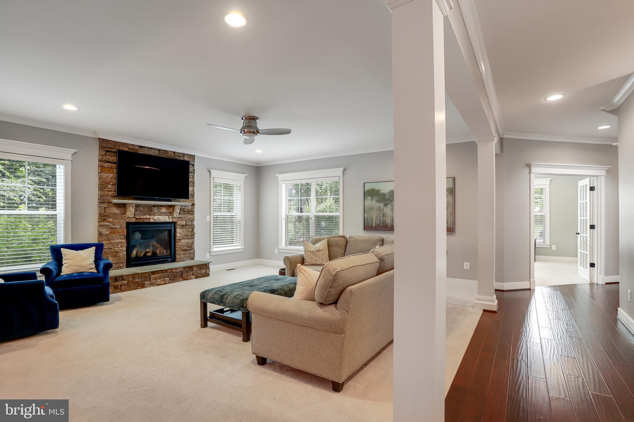 WEST VIENNA WOODS - Residential