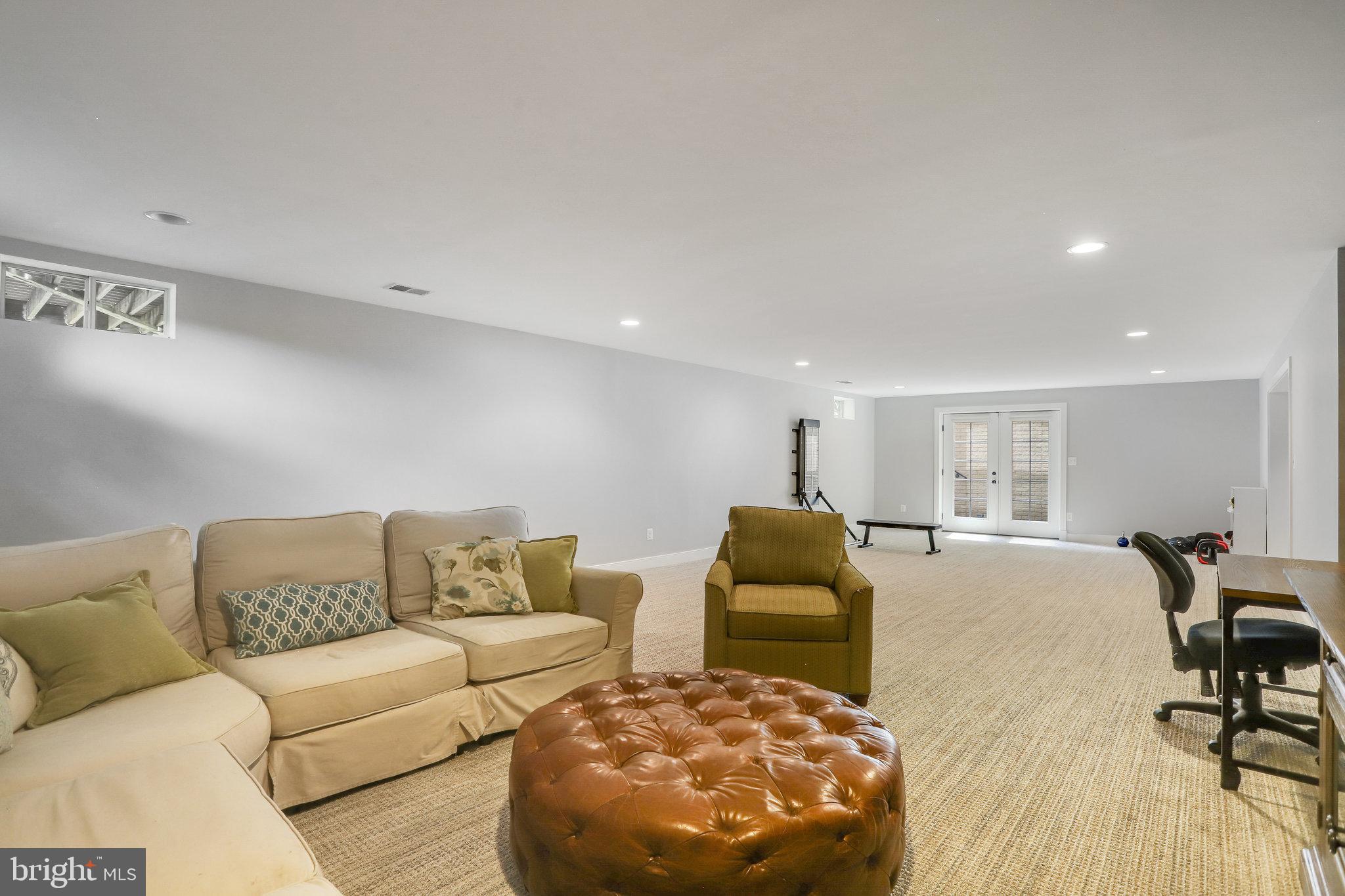 WEST VIENNA WOODS - Residential