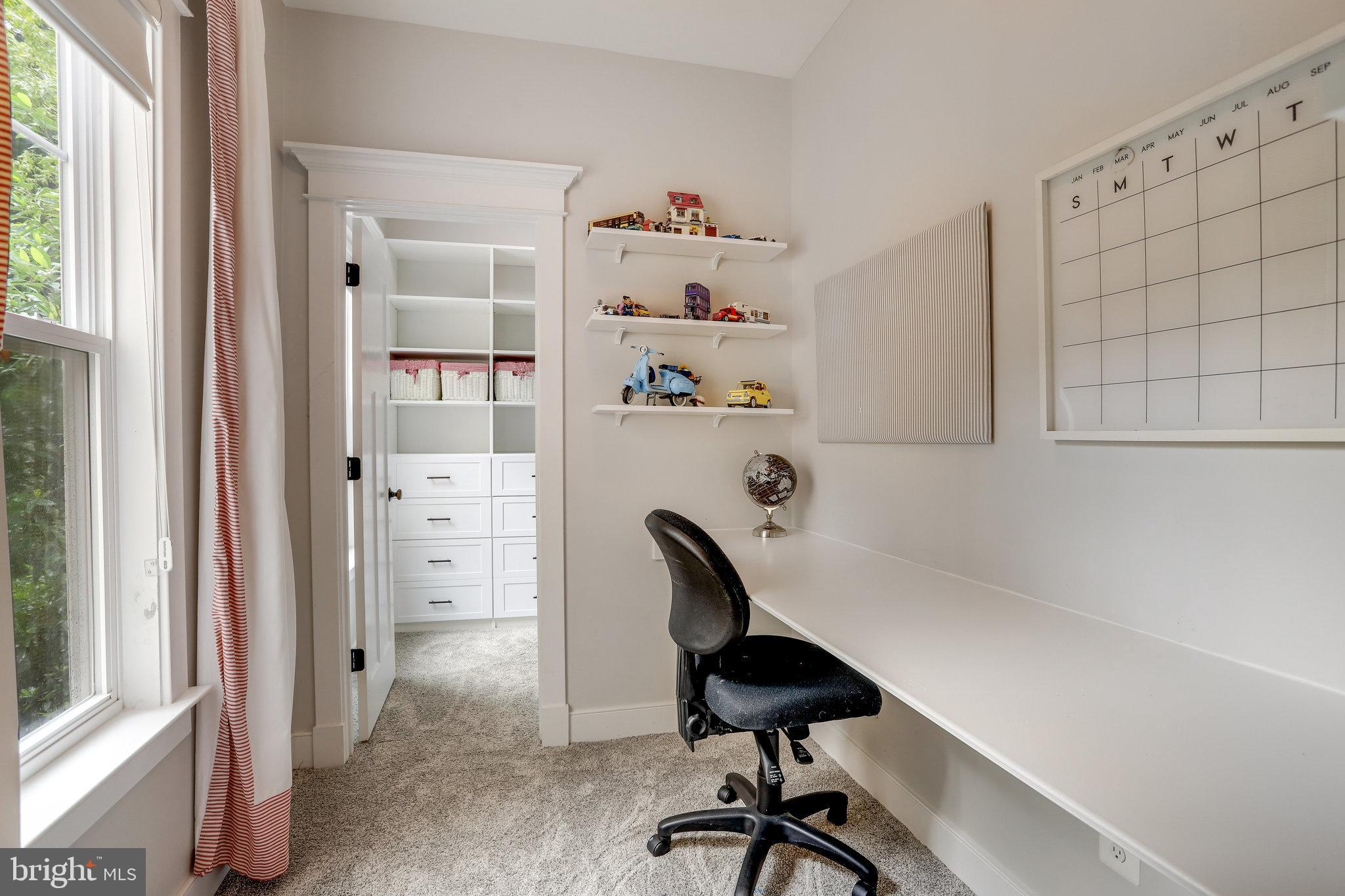 WEST VIENNA WOODS - Residential