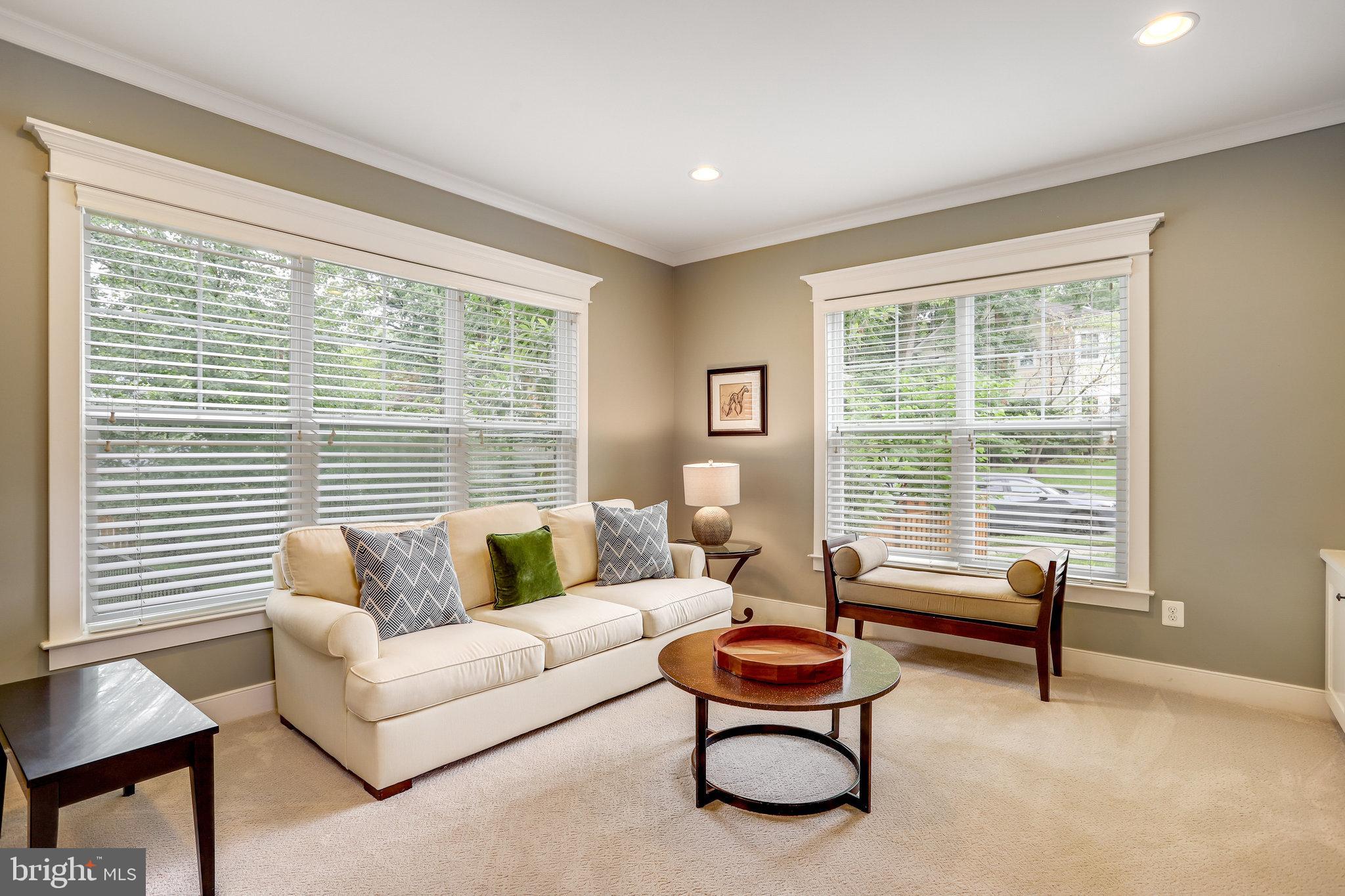 WEST VIENNA WOODS - Residential