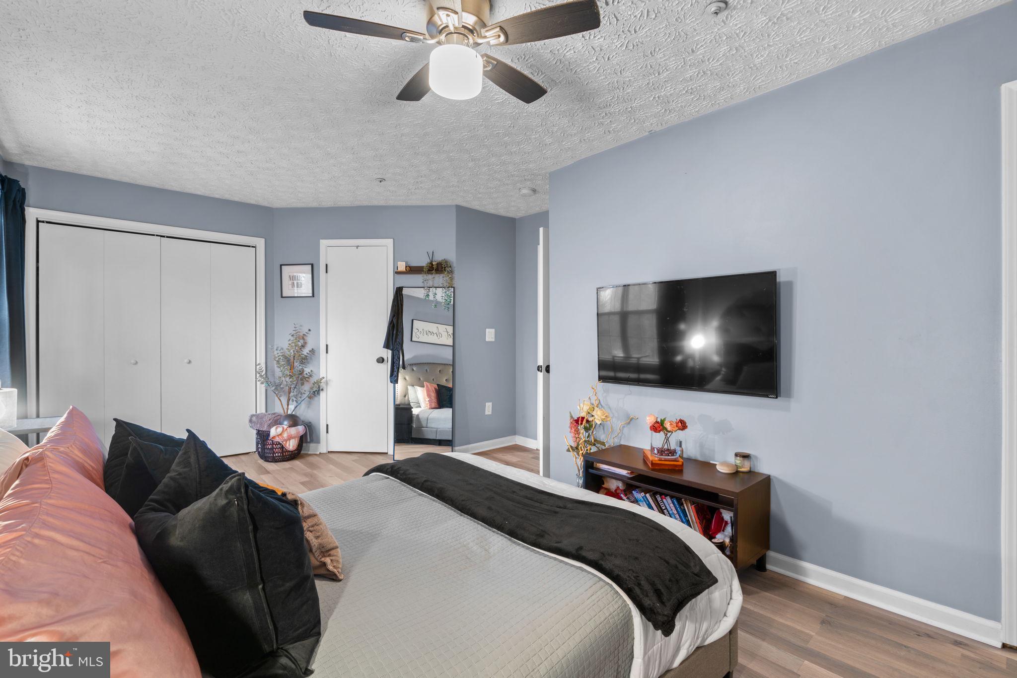 OXFORD LANDING - Residential