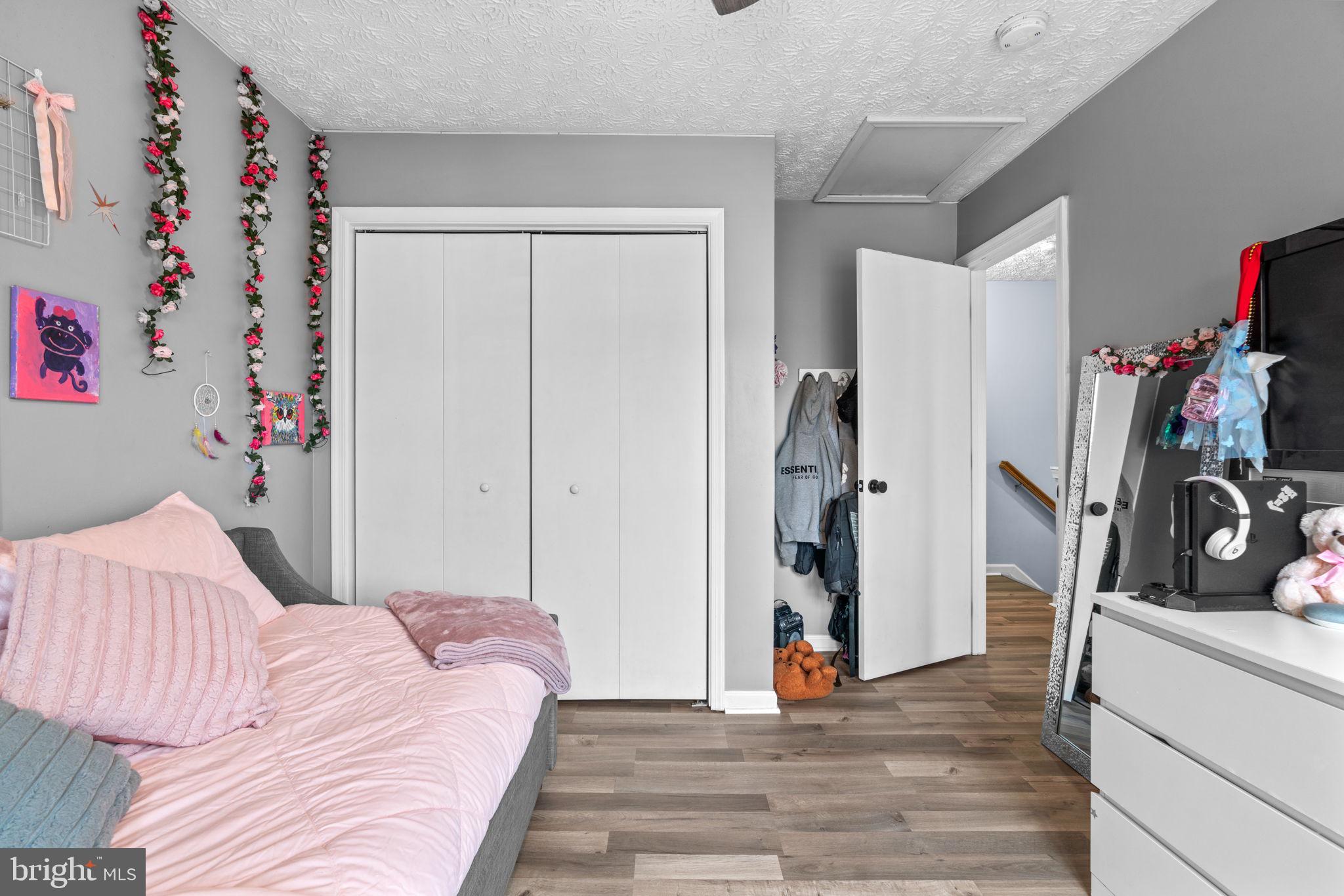 OXFORD LANDING - Residential