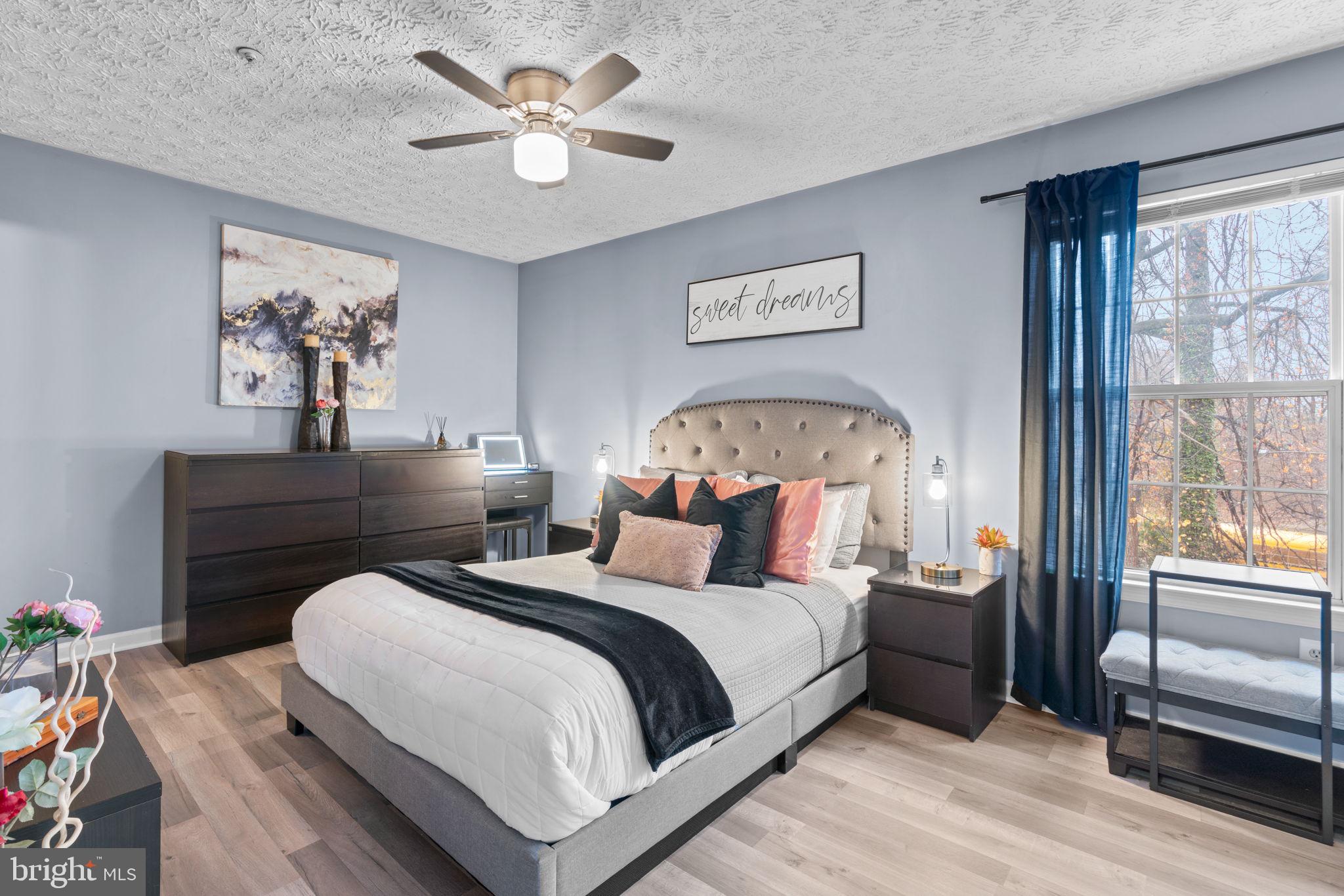 OXFORD LANDING - Residential