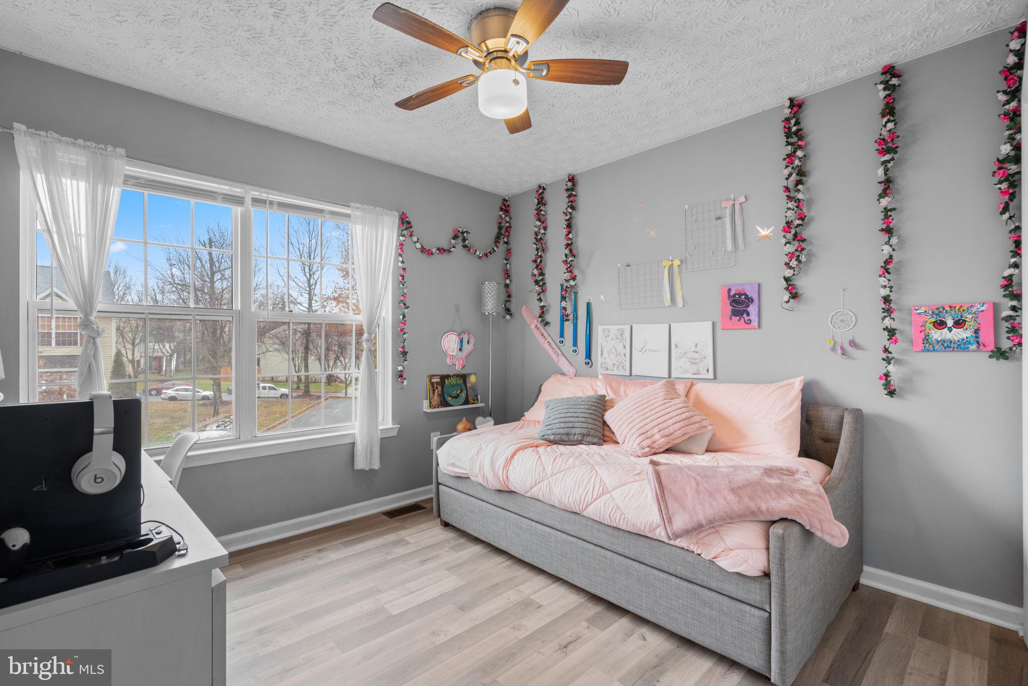 OXFORD LANDING - Residential