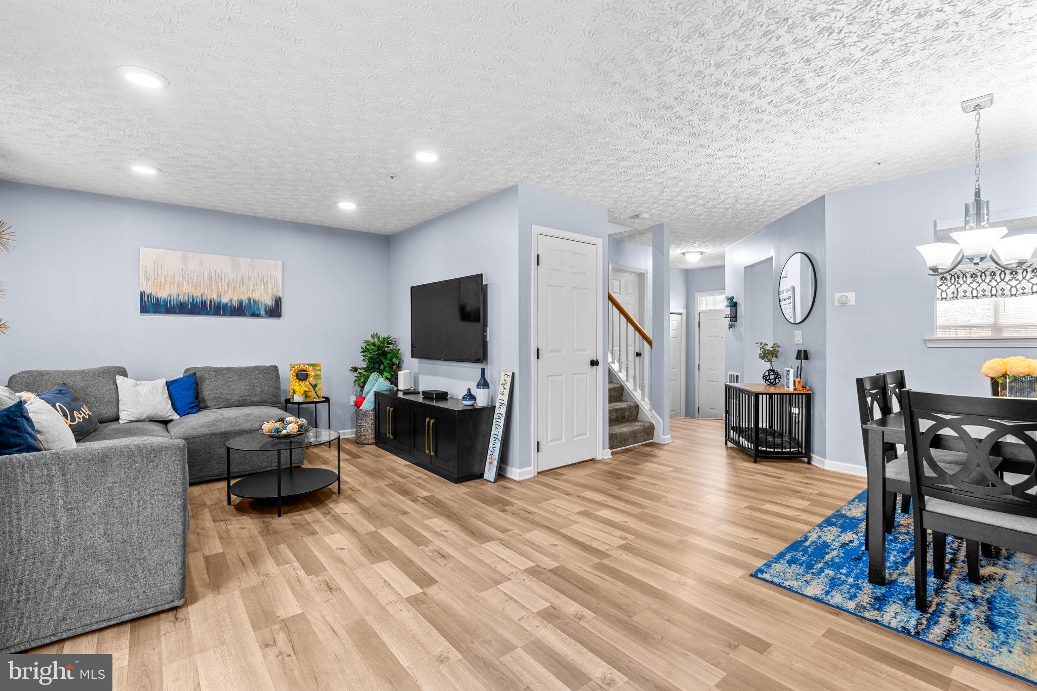 OXFORD LANDING - Residential