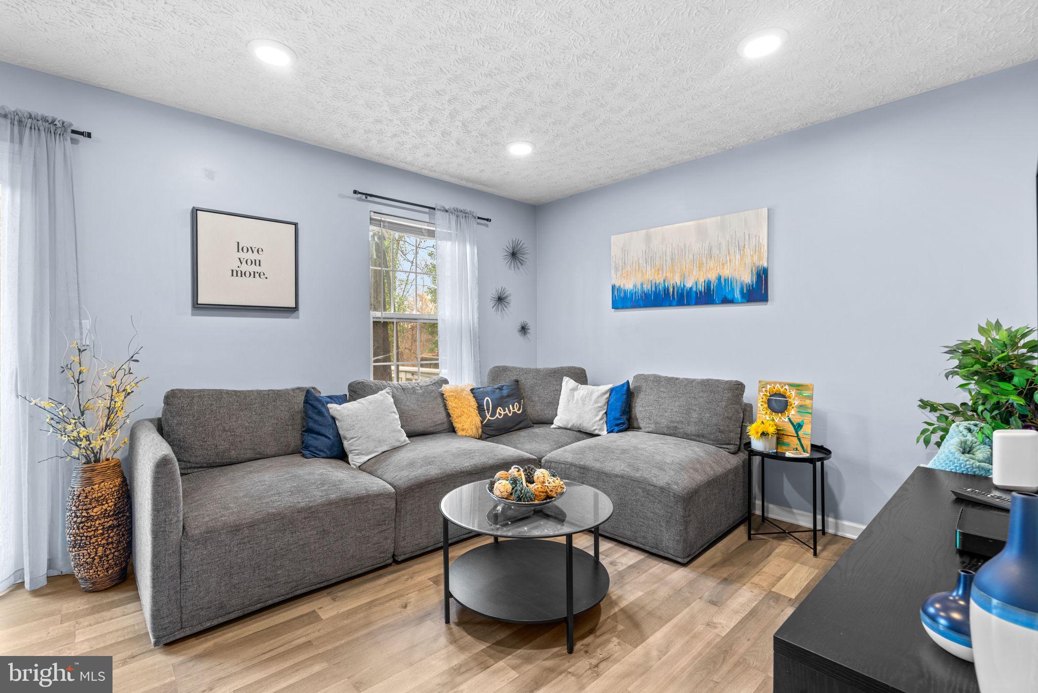 OXFORD LANDING - Residential