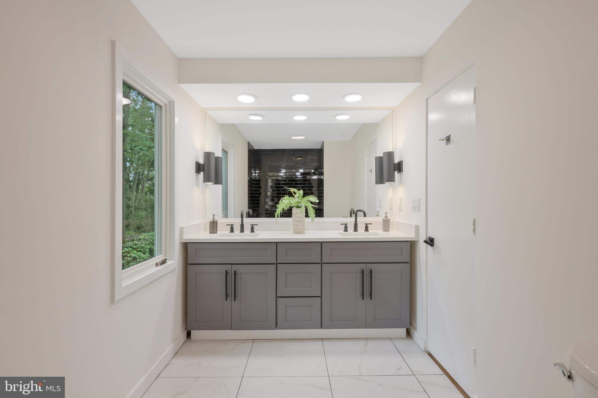 DOVER BALMORAL RIVERWOOD - Residential