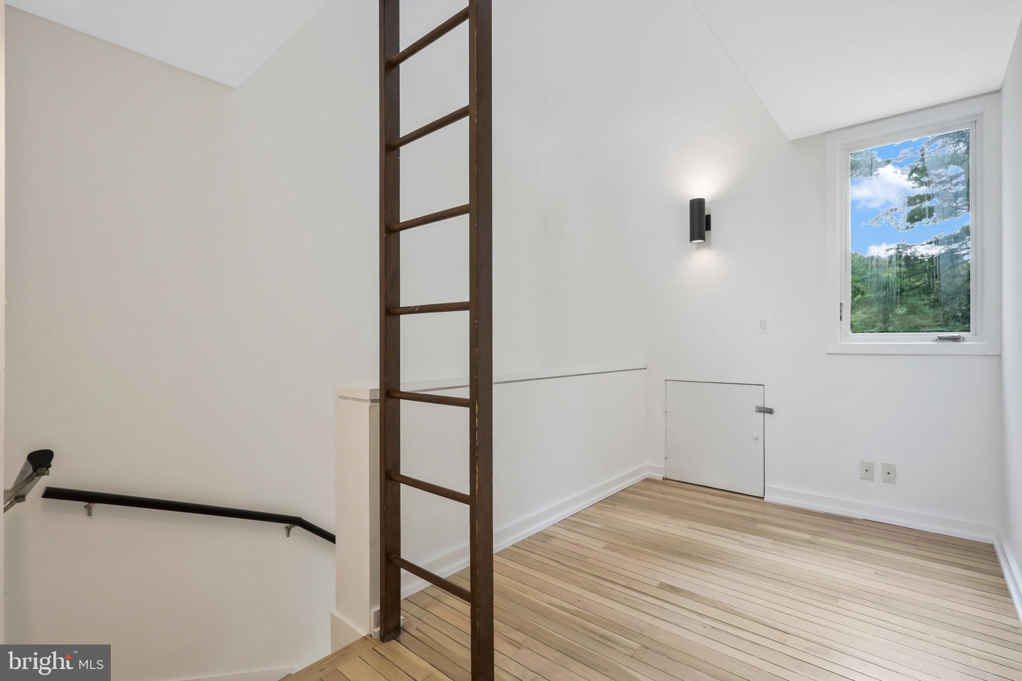 DOVER BALMORAL RIVERWOOD - Residential