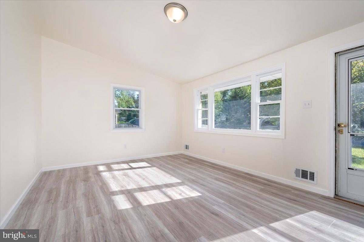 CEDARHURST - Residential