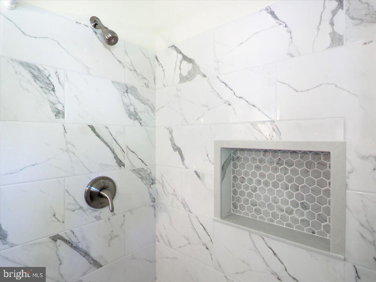 CEDARHURST - Residential