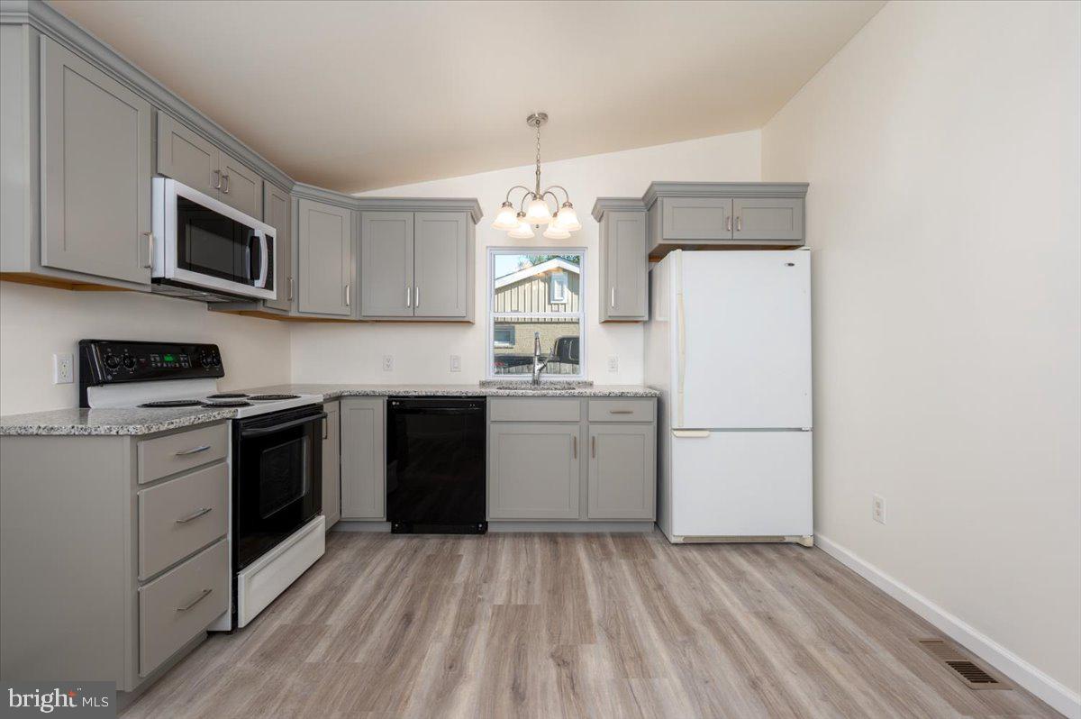 CEDARHURST - Residential