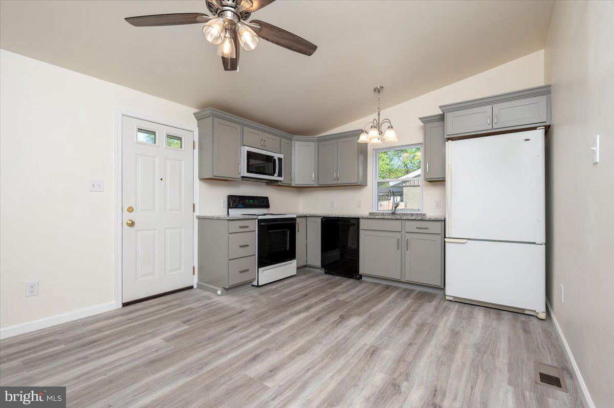 CEDARHURST - Residential