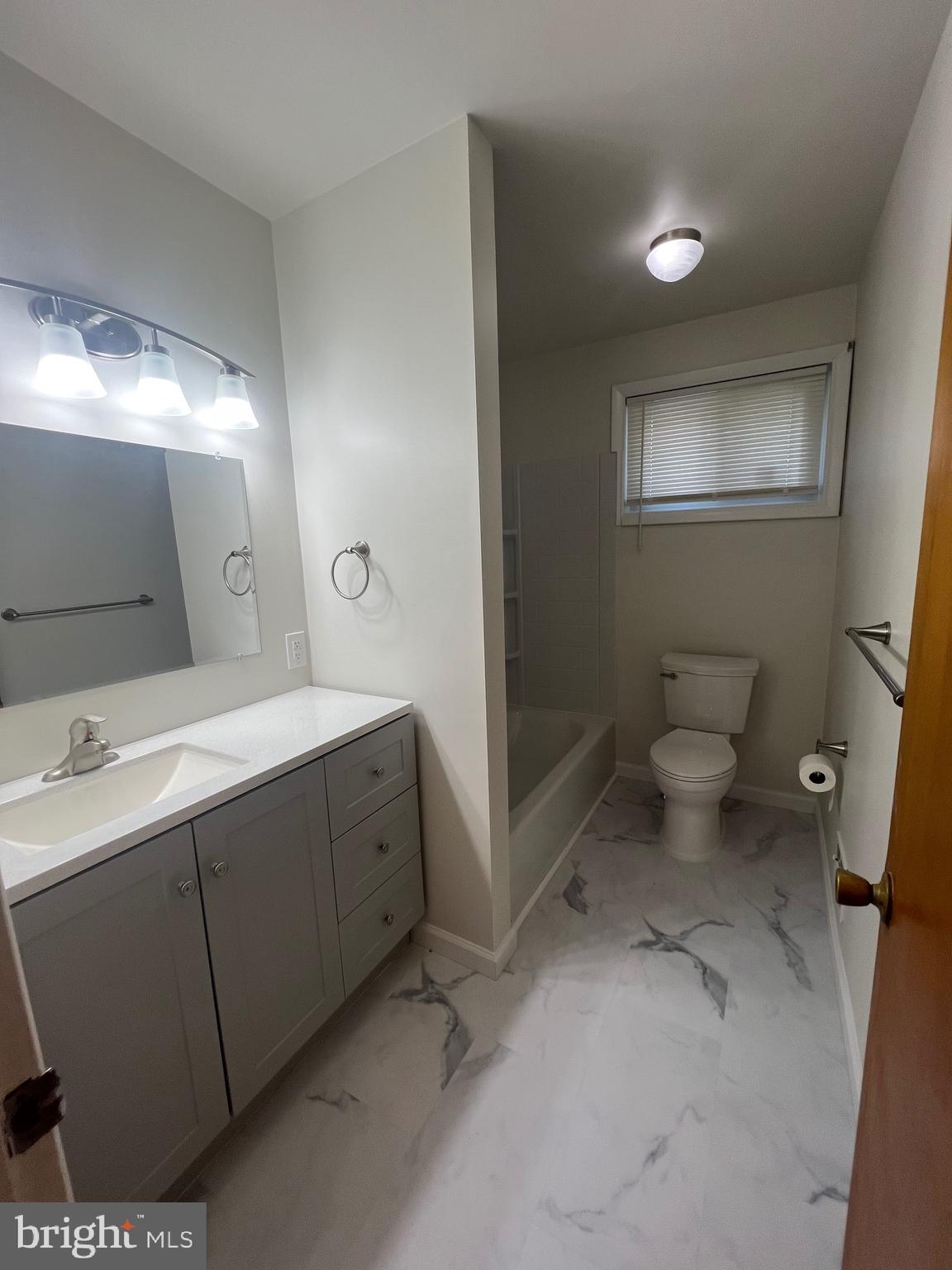 WILLOW GROVE - Residential Lease