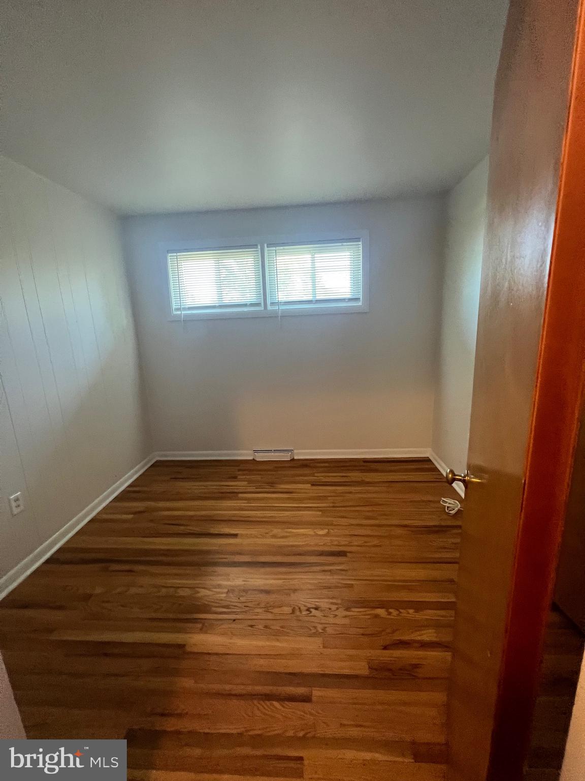 WILLOW GROVE - Residential Lease