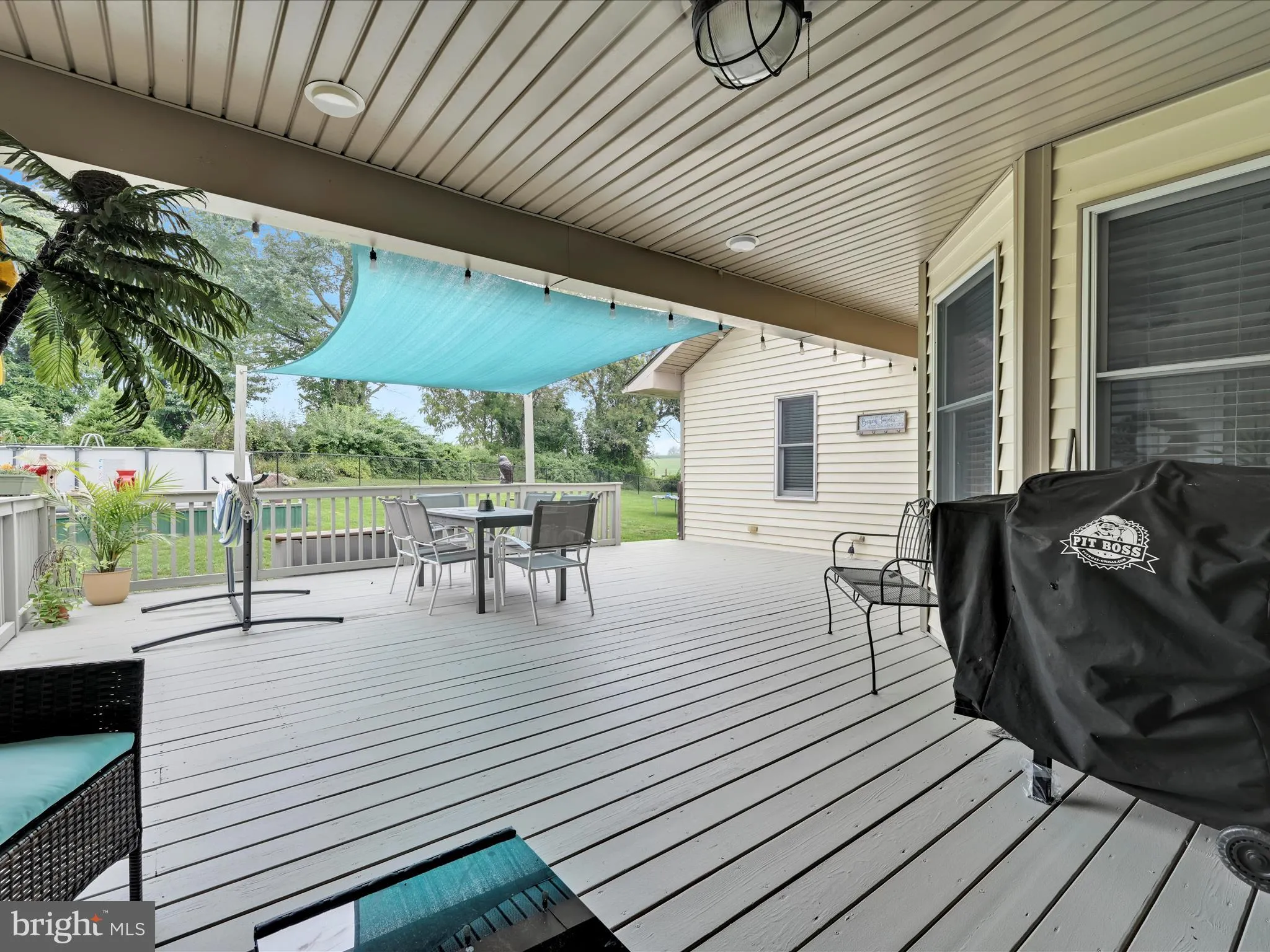 Auburn, Pennsylvania 17922, United States, 3 Bedrooms Bedrooms, ,2 BathroomsBathrooms,Residential,Pending,185464