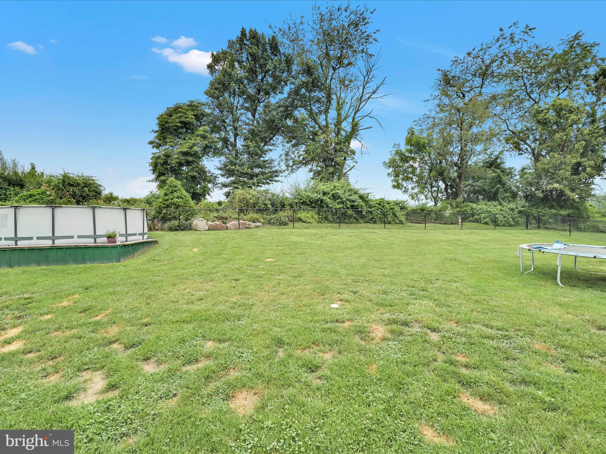 Auburn, Pennsylvania 17922, United States, 3 Bedrooms Bedrooms, ,2 BathroomsBathrooms,Residential,Pending,185464