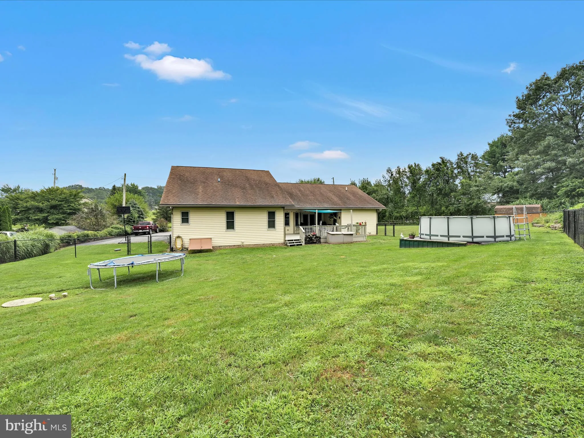 Auburn, Pennsylvania 17922, United States, 3 Bedrooms Bedrooms, ,2 BathroomsBathrooms,Residential,Pending,185464