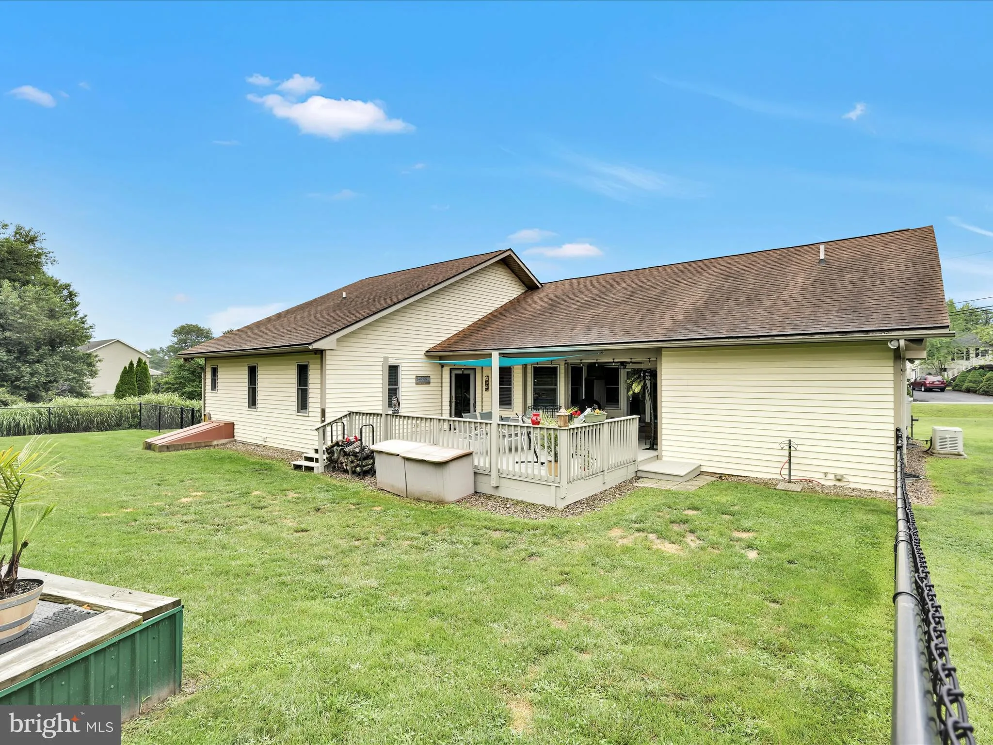 Auburn, Pennsylvania 17922, United States, 3 Bedrooms Bedrooms, ,2 BathroomsBathrooms,Residential,Pending,185464