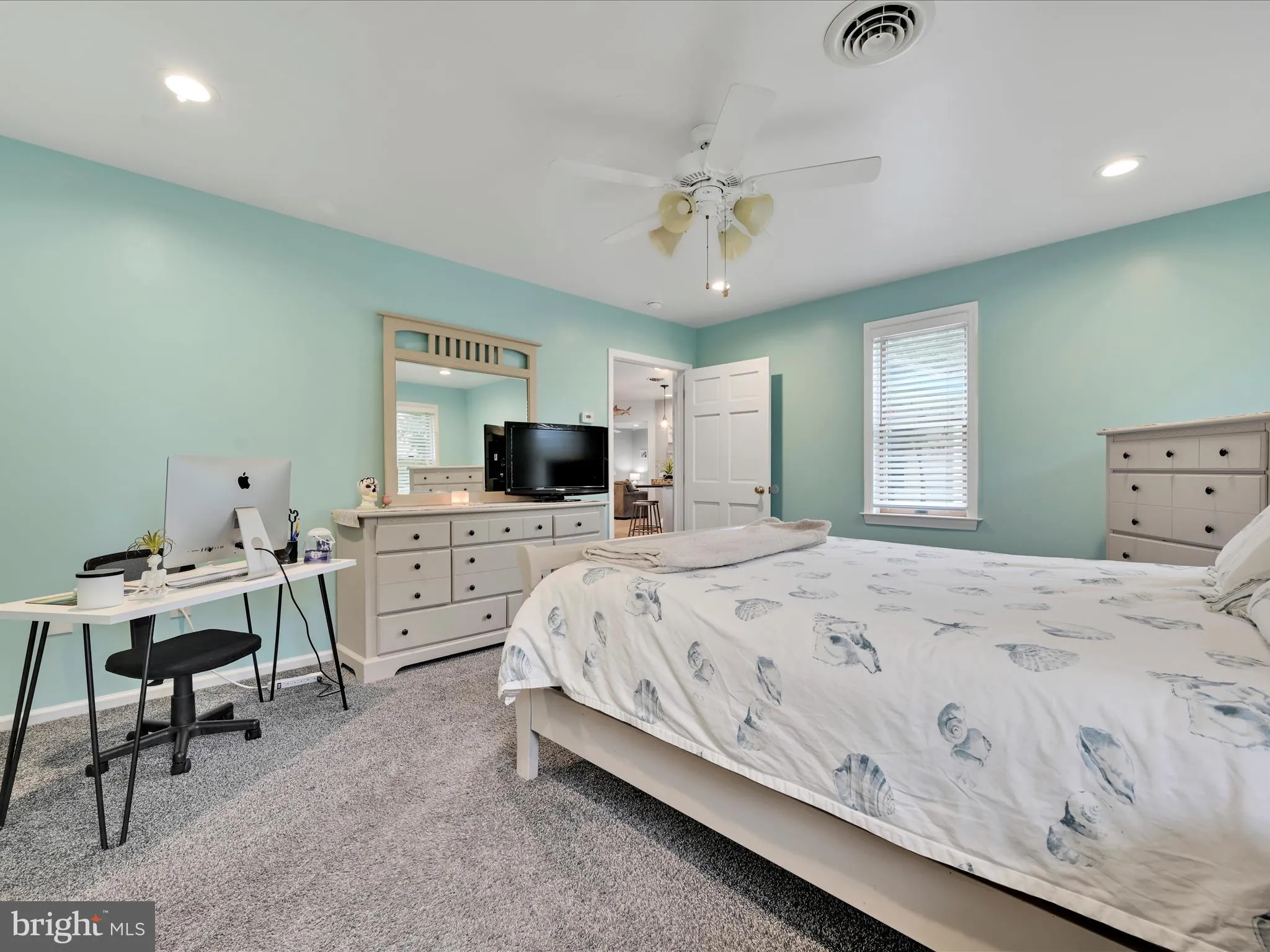 Auburn, Pennsylvania 17922, United States, 3 Bedrooms Bedrooms, ,2 BathroomsBathrooms,Residential,Pending,185464