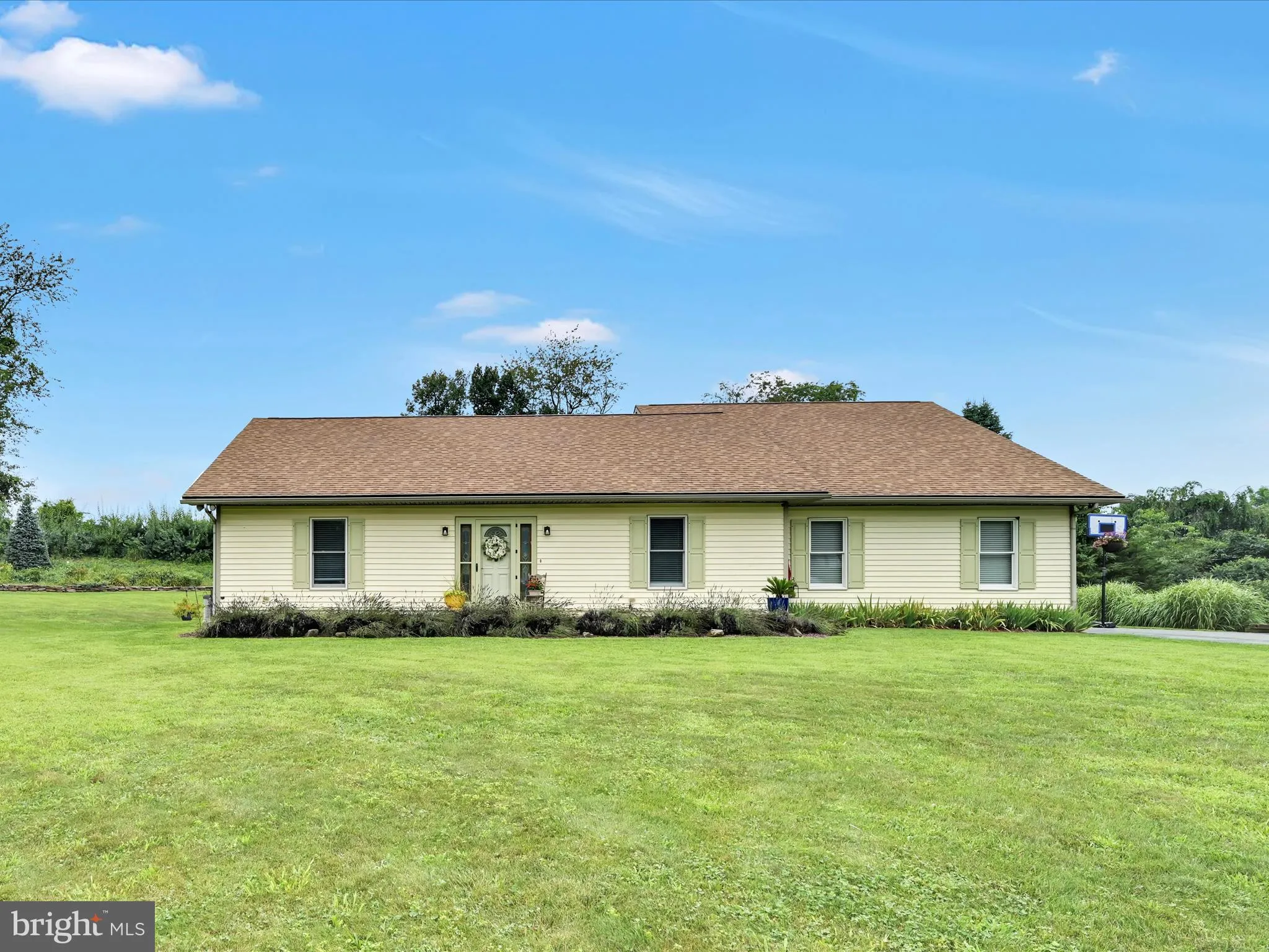 Auburn, Pennsylvania 17922, United States, 3 Bedrooms Bedrooms, ,2 BathroomsBathrooms,Residential,Pending,185464