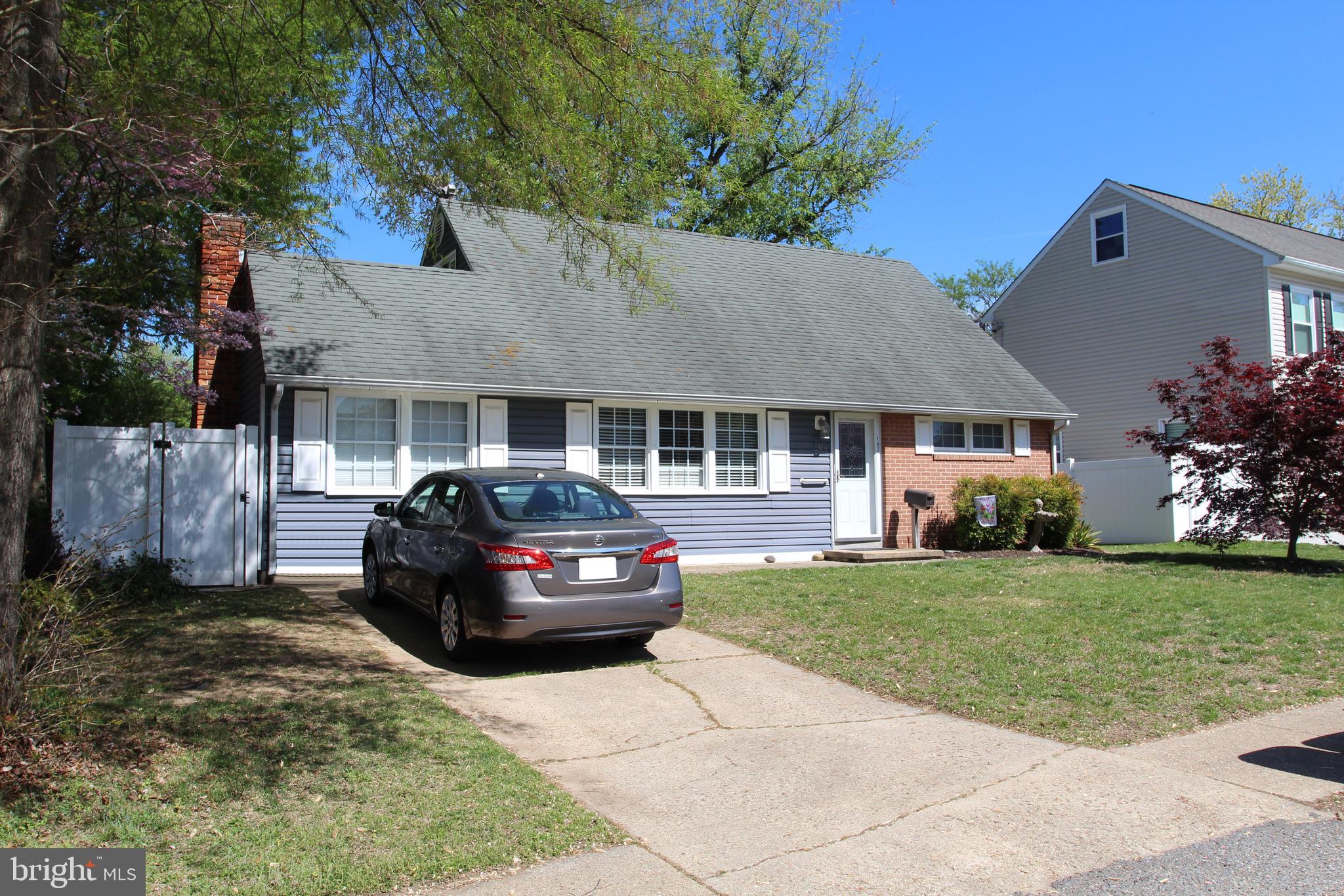 COUNTRY CLUB ESTATES - Residential