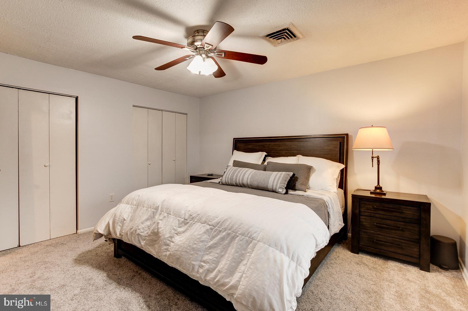 HOLLY PARK - Residential