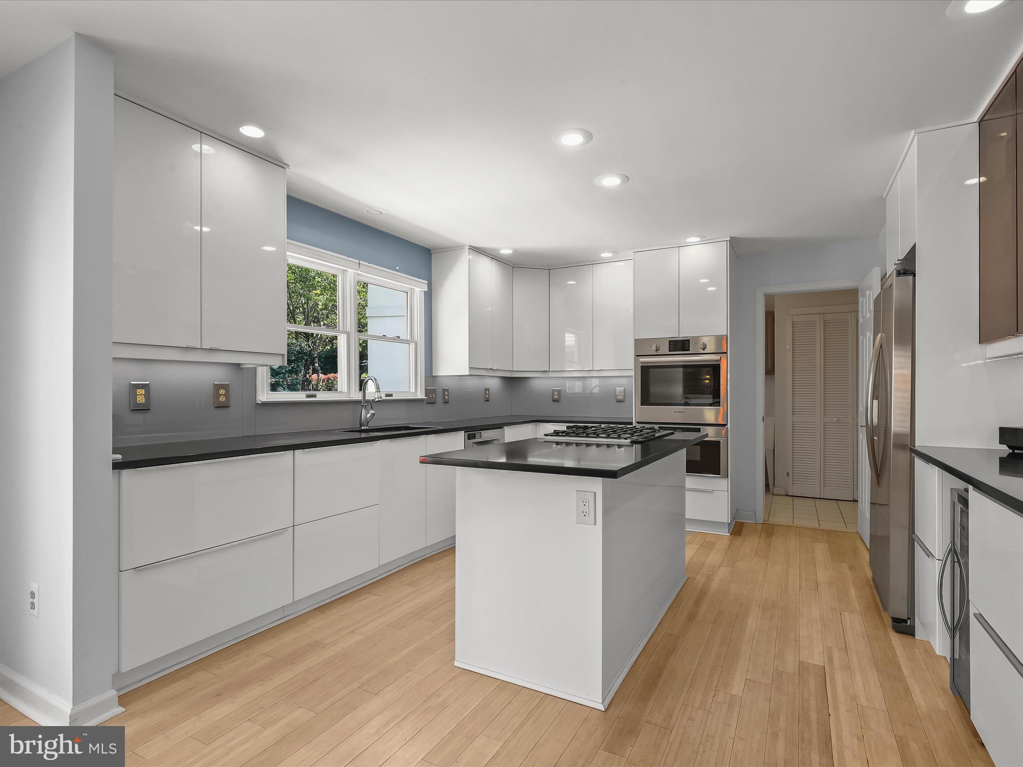 BURLEIGH MANOR - Residential