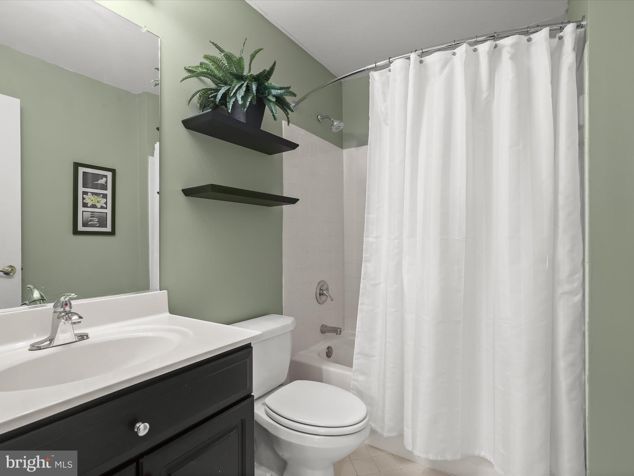 BURLEIGH MANOR - Residential