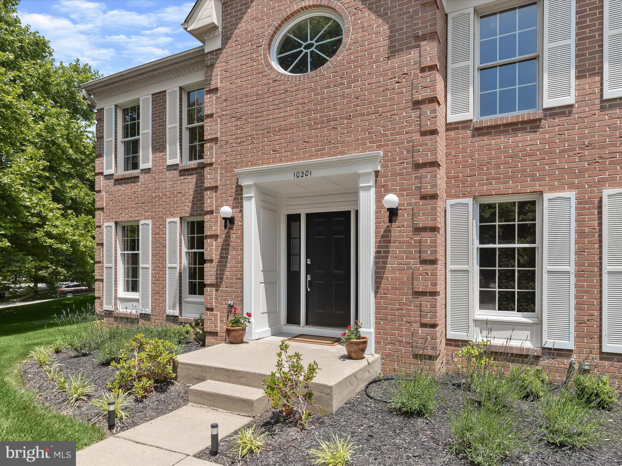 BURLEIGH MANOR - Residential