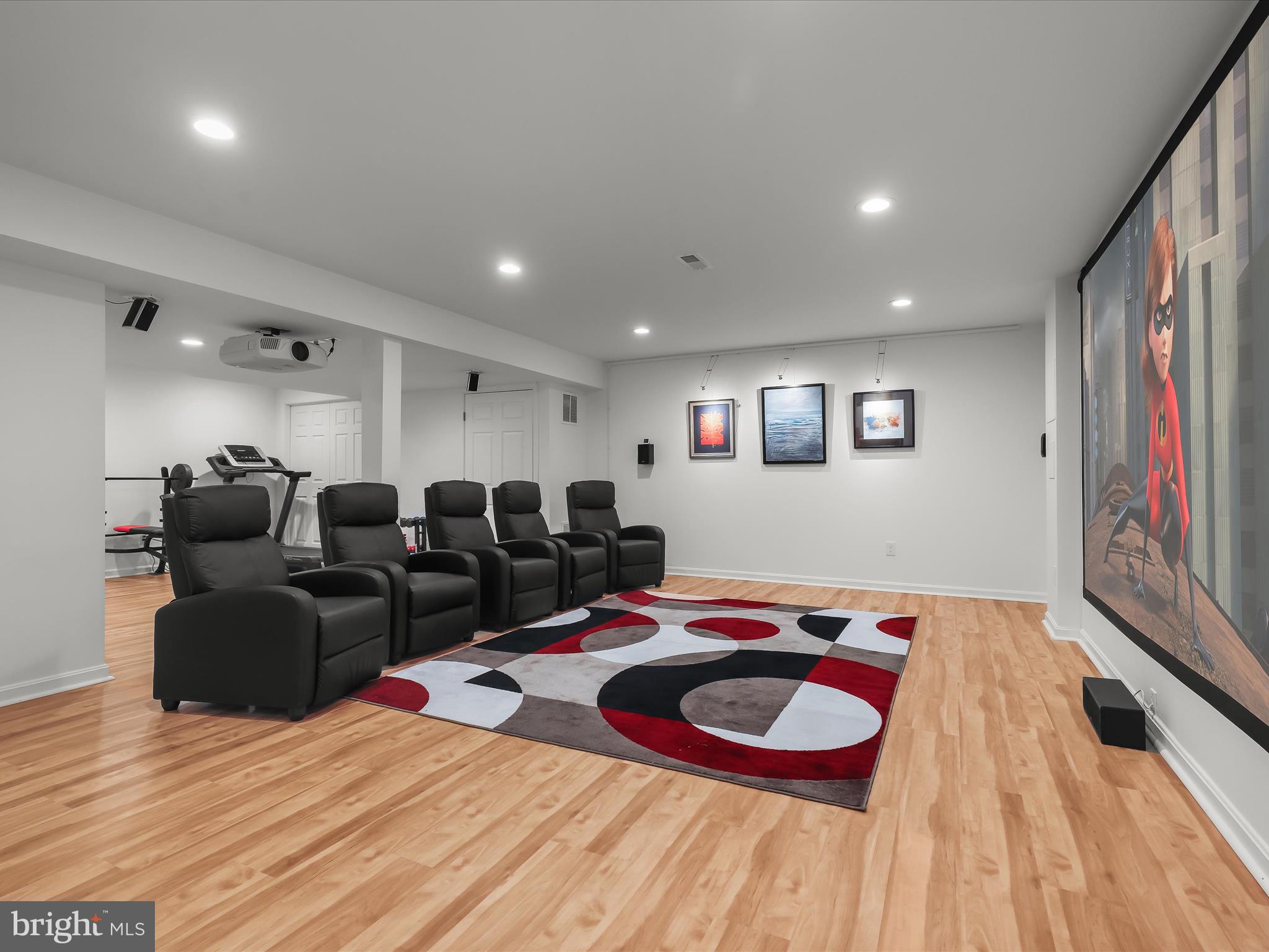 BURLEIGH MANOR - Residential