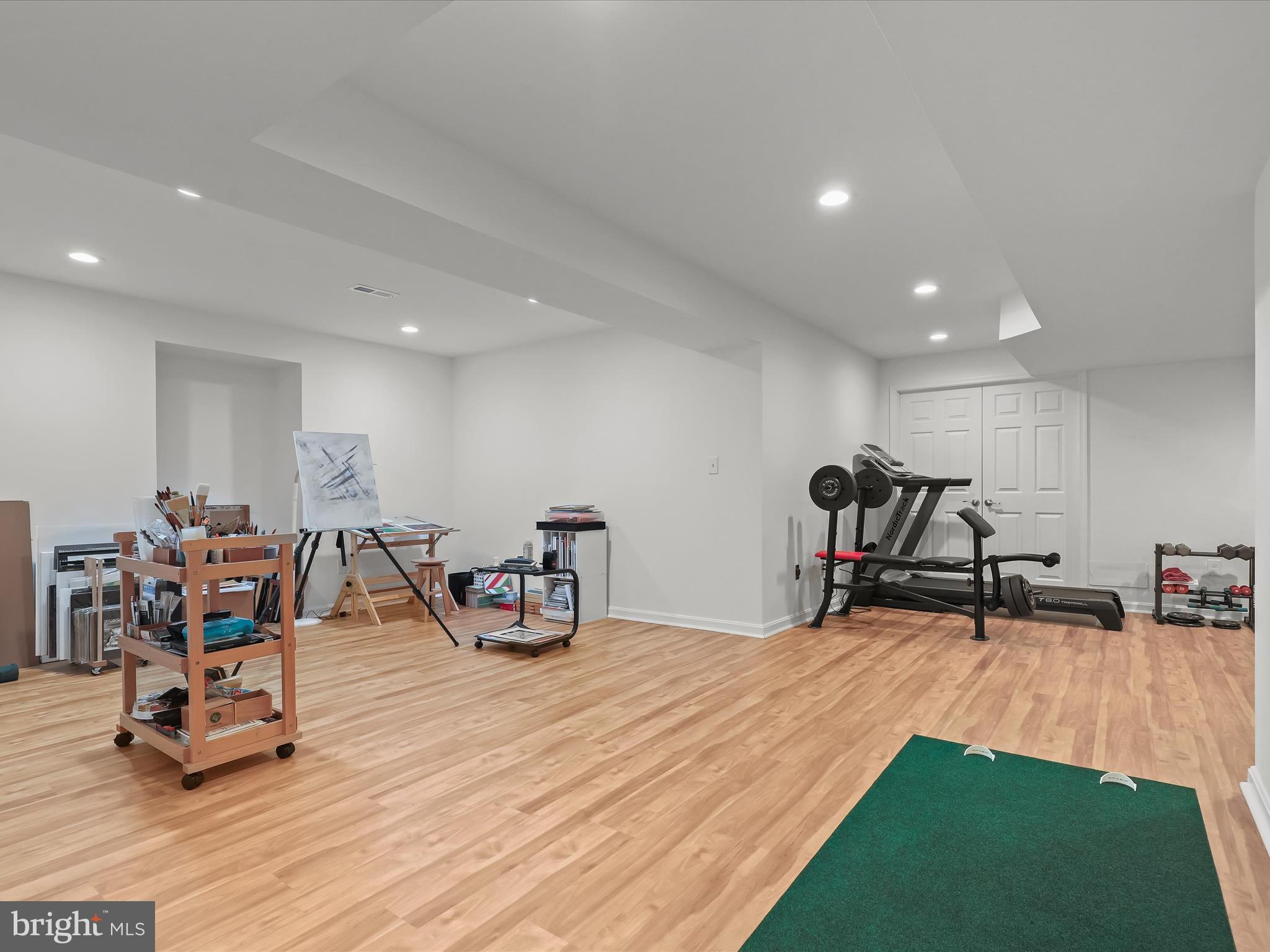 BURLEIGH MANOR - Residential