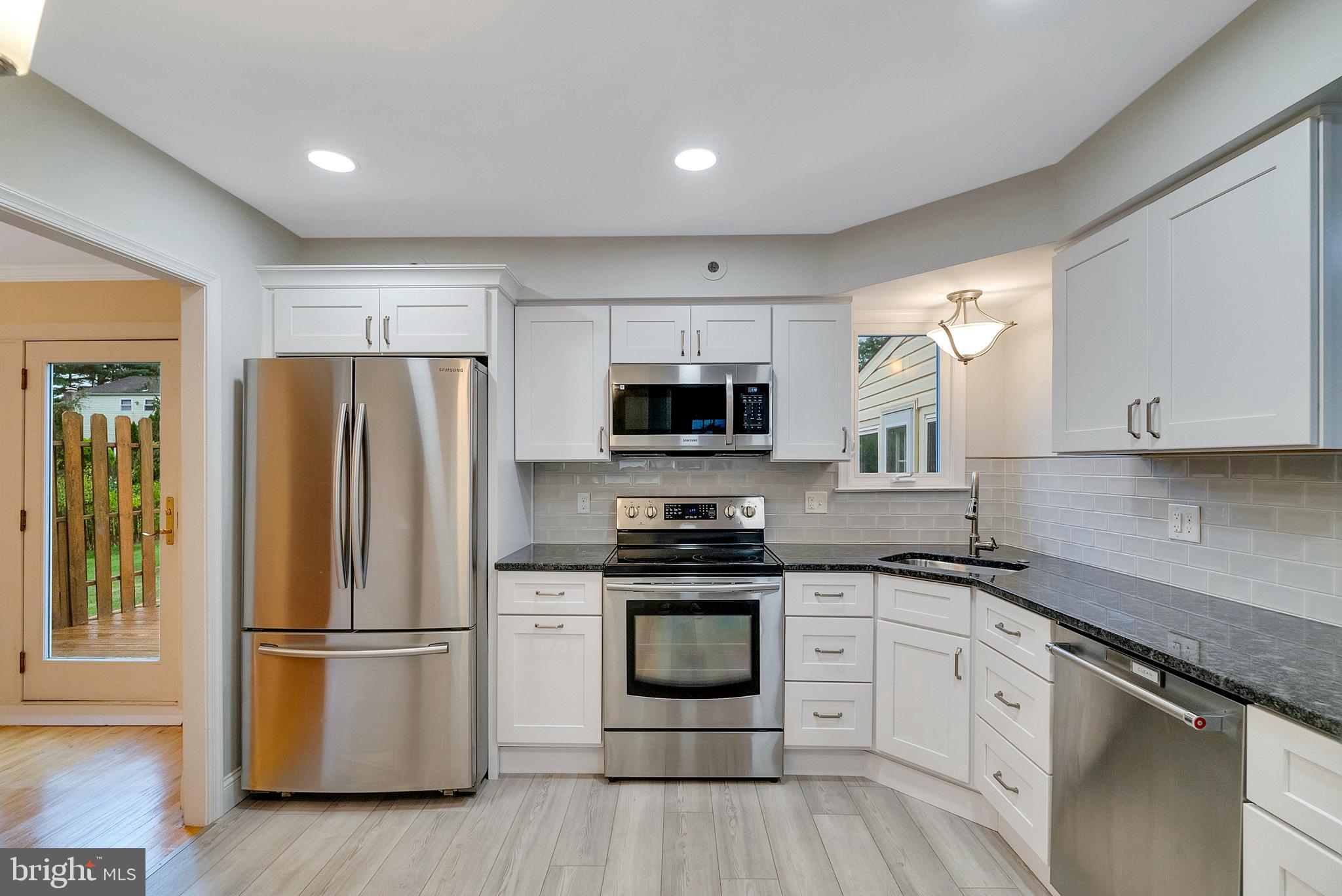 912 POWDERHORN DRIVE