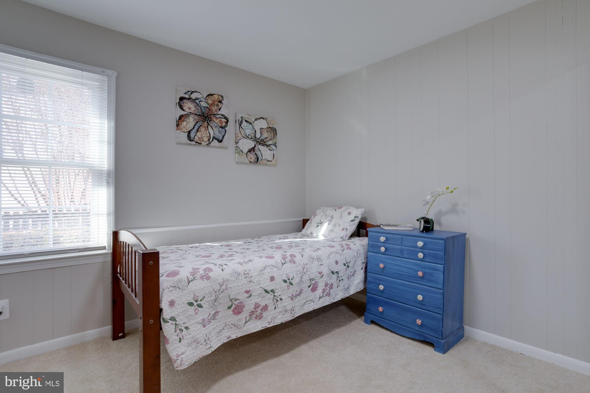 LAKE BRADDOCK - Residential