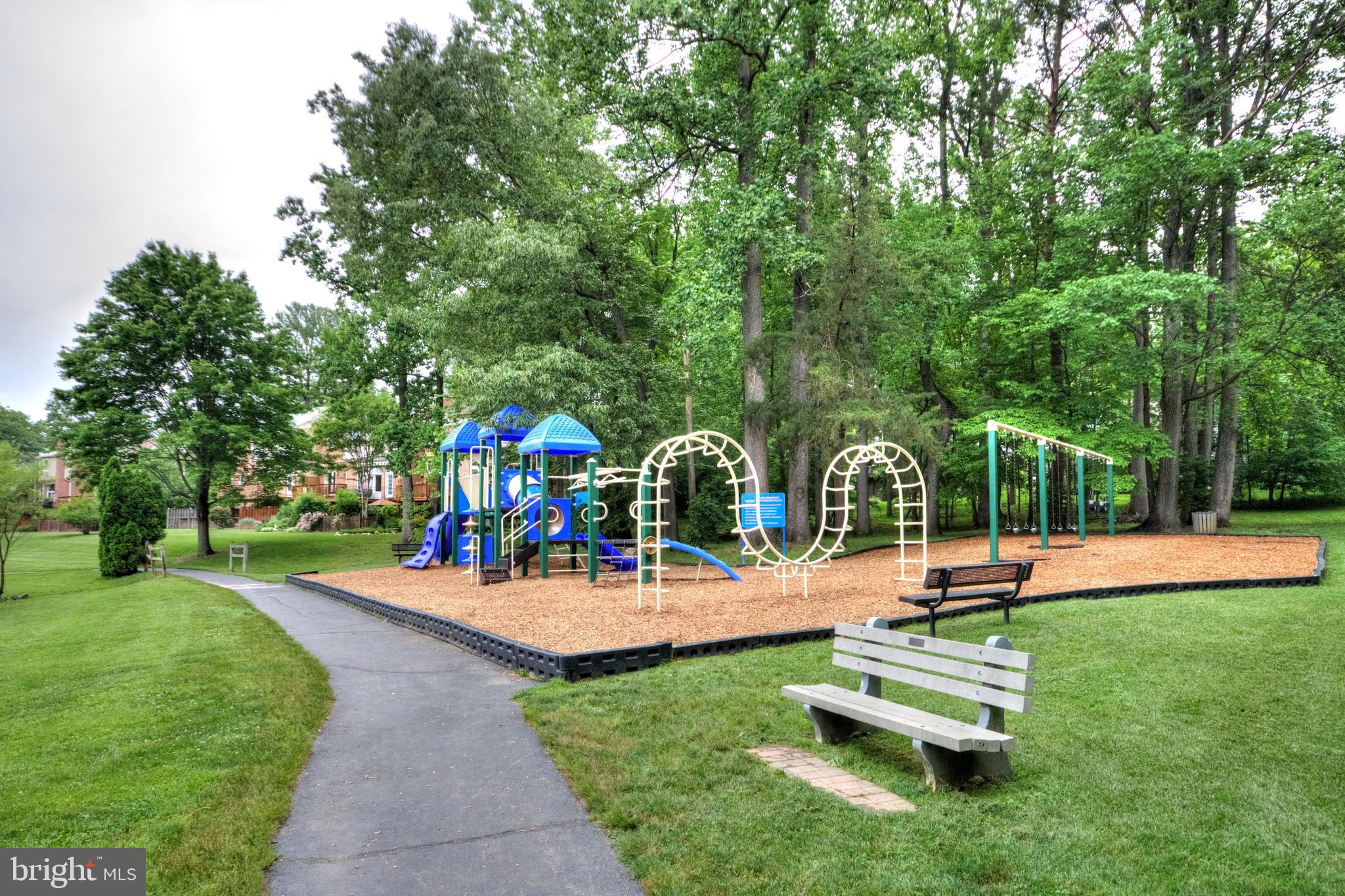 LAKE BRADDOCK - Residential