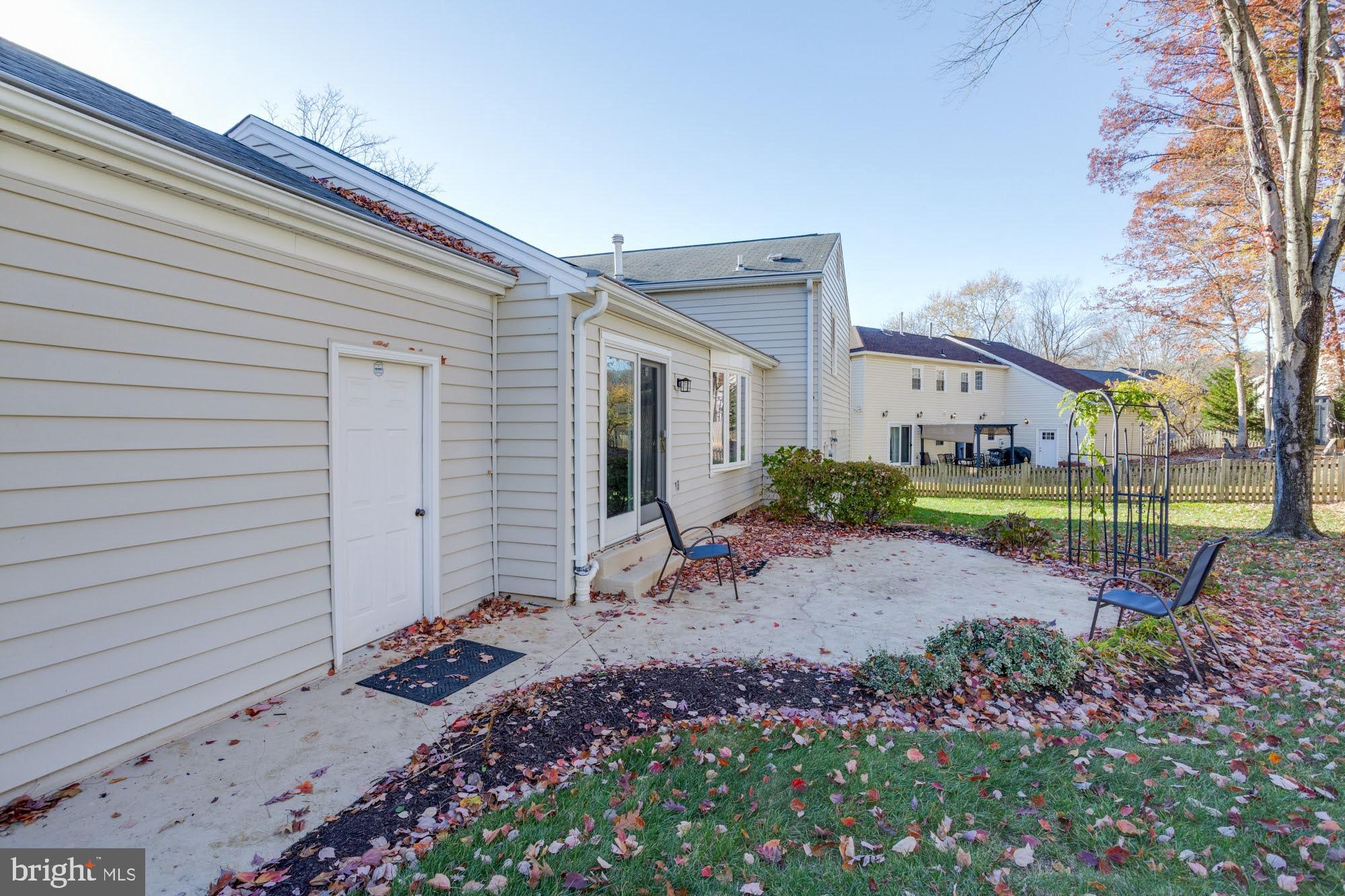 LAKE BRADDOCK - Residential