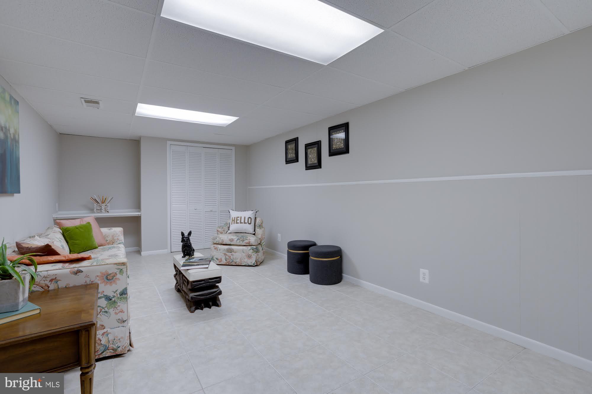 LAKE BRADDOCK - Residential