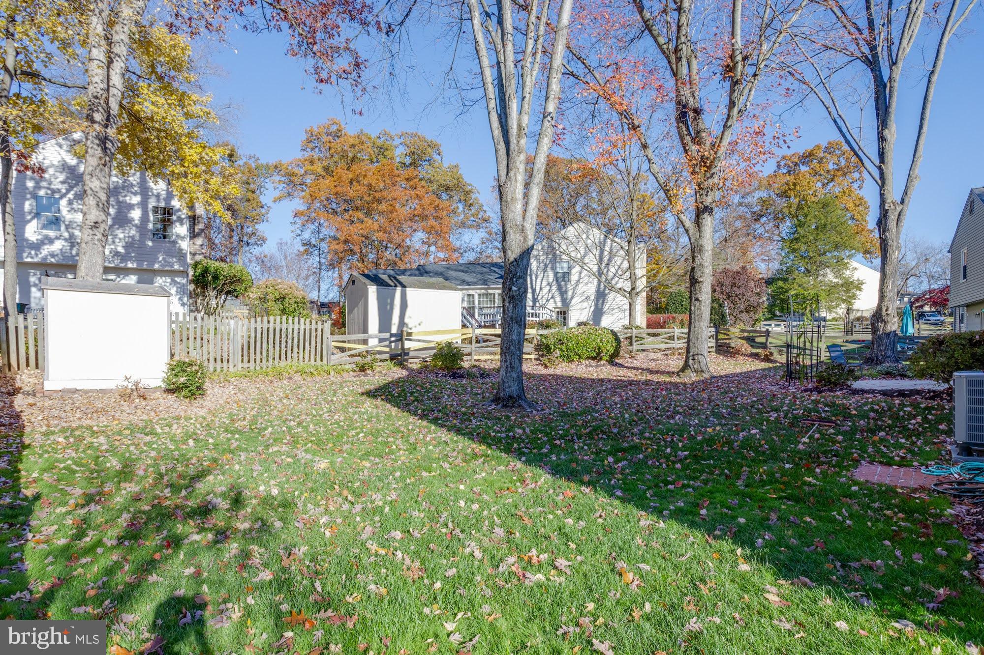 LAKE BRADDOCK - Residential