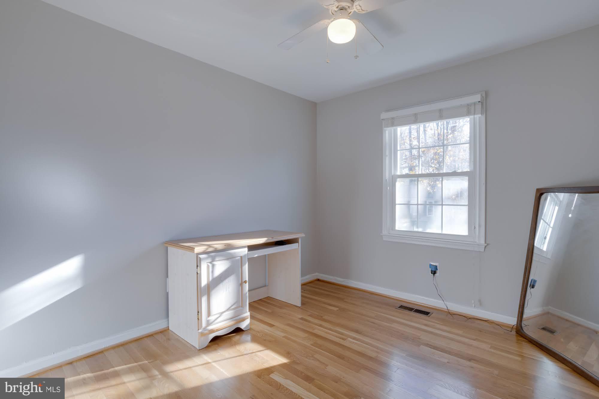 LAKE BRADDOCK - Residential