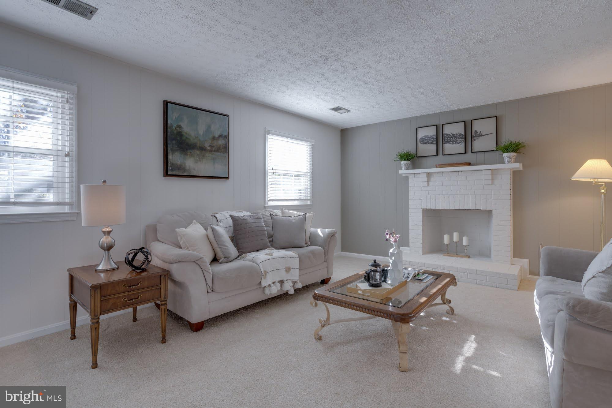 LAKE BRADDOCK - Residential