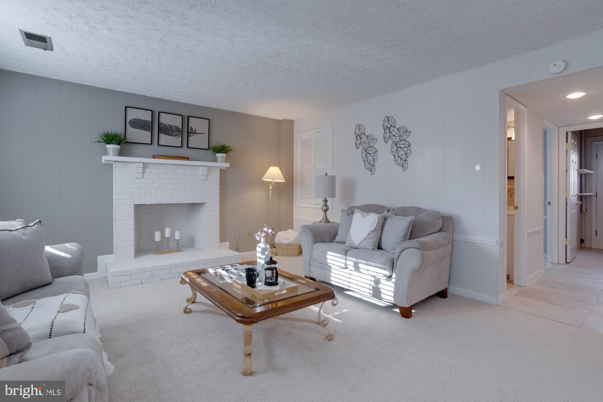 LAKE BRADDOCK - Residential